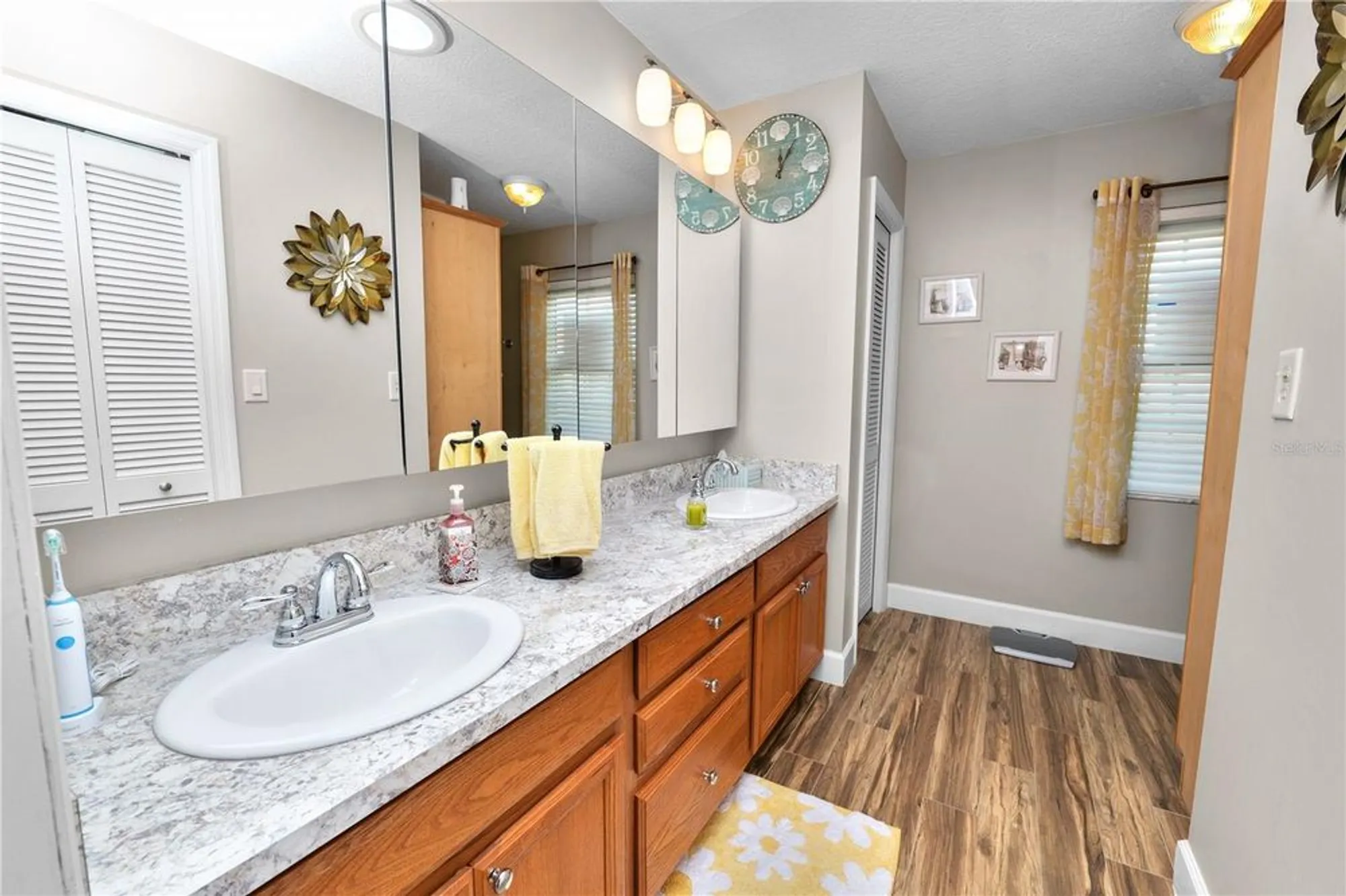 Property Slideshow image 32 of 91 | 549 clubhill dr, Haines City, FL, 33844