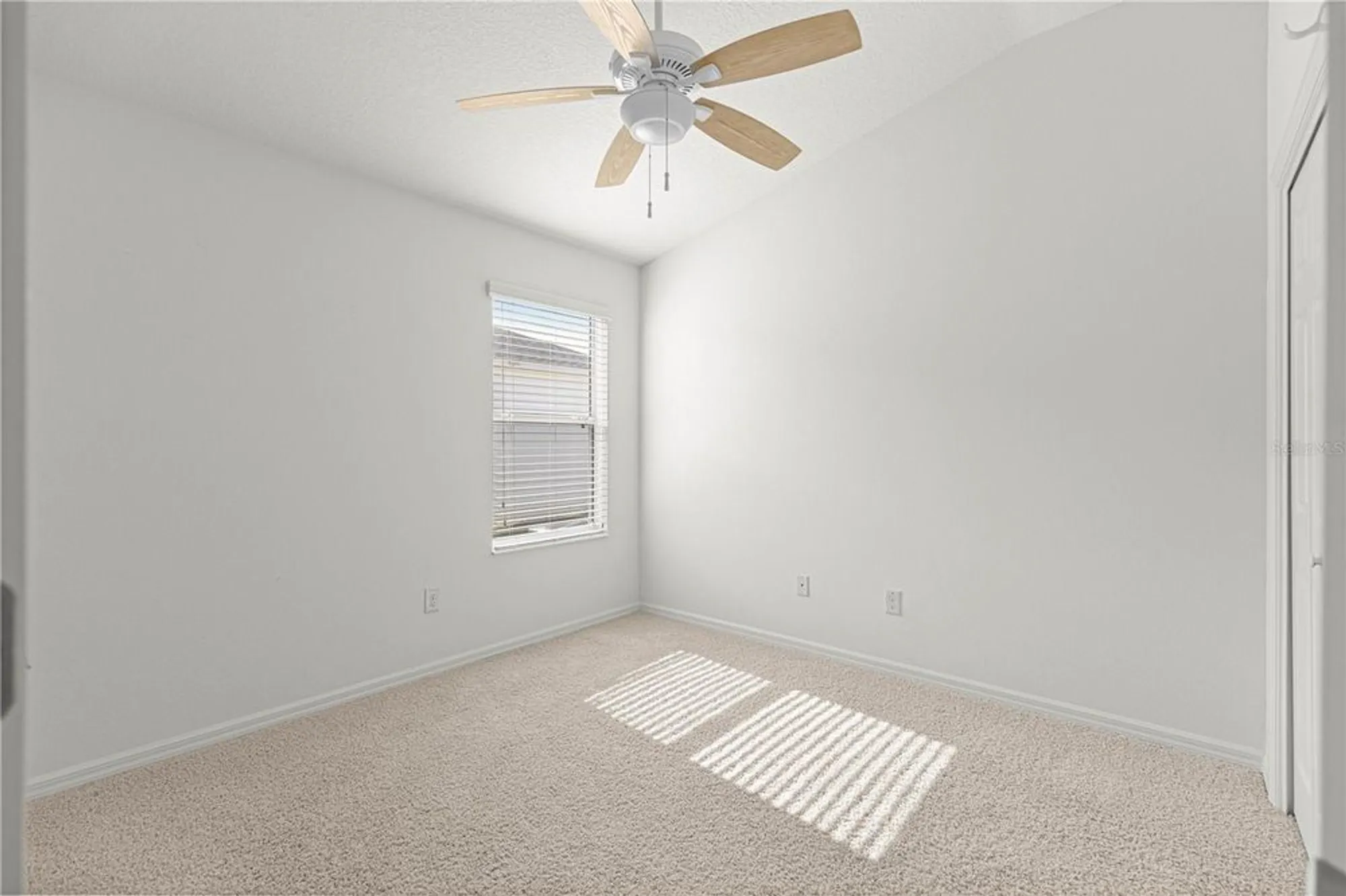 Property Slideshow image 34 of 47 | 2418 hopespring loop, The Villages, FL, 32162