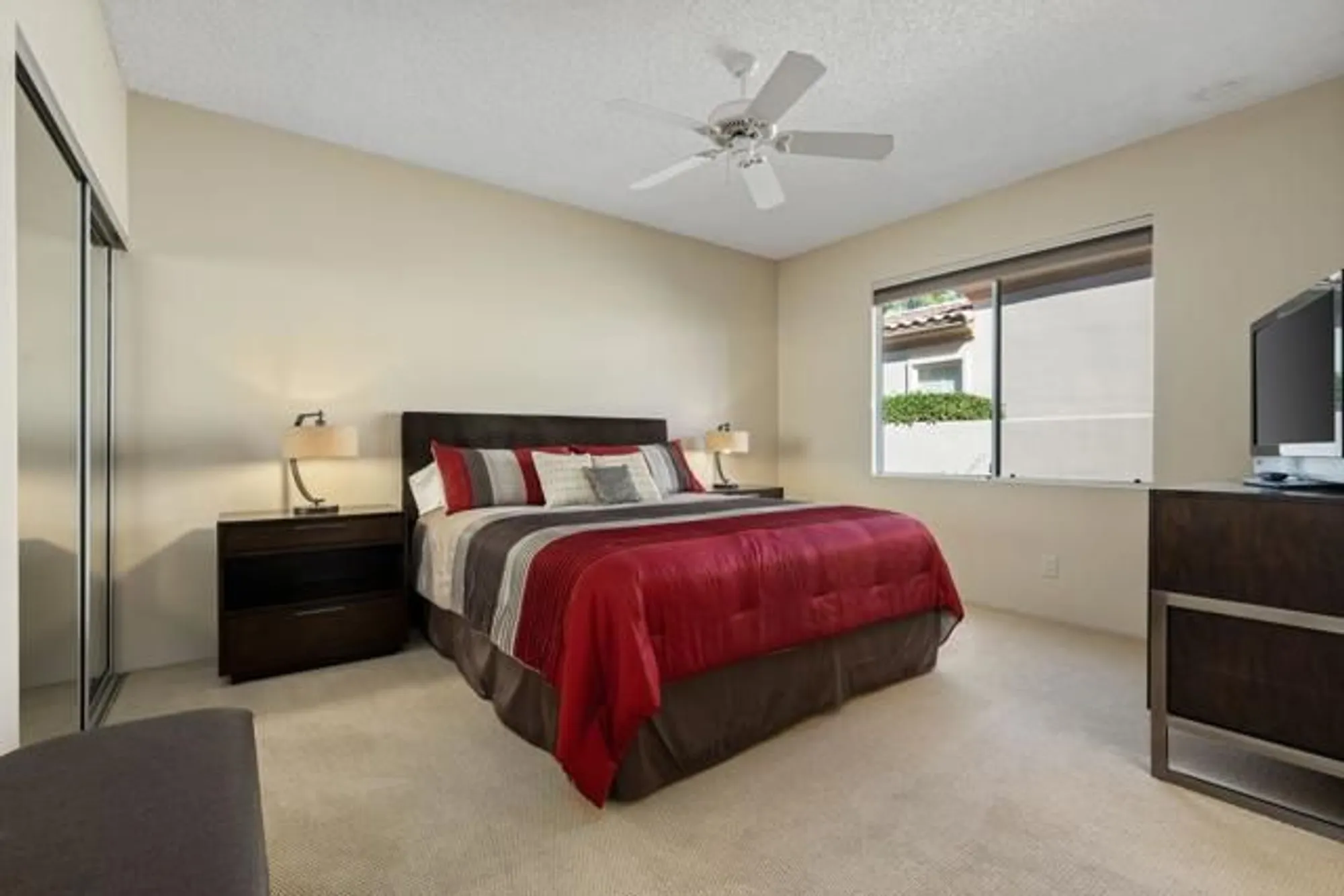 Property Slideshow image 20 of 53 | 55296 laurel vly, La Quinta, CA, 92253