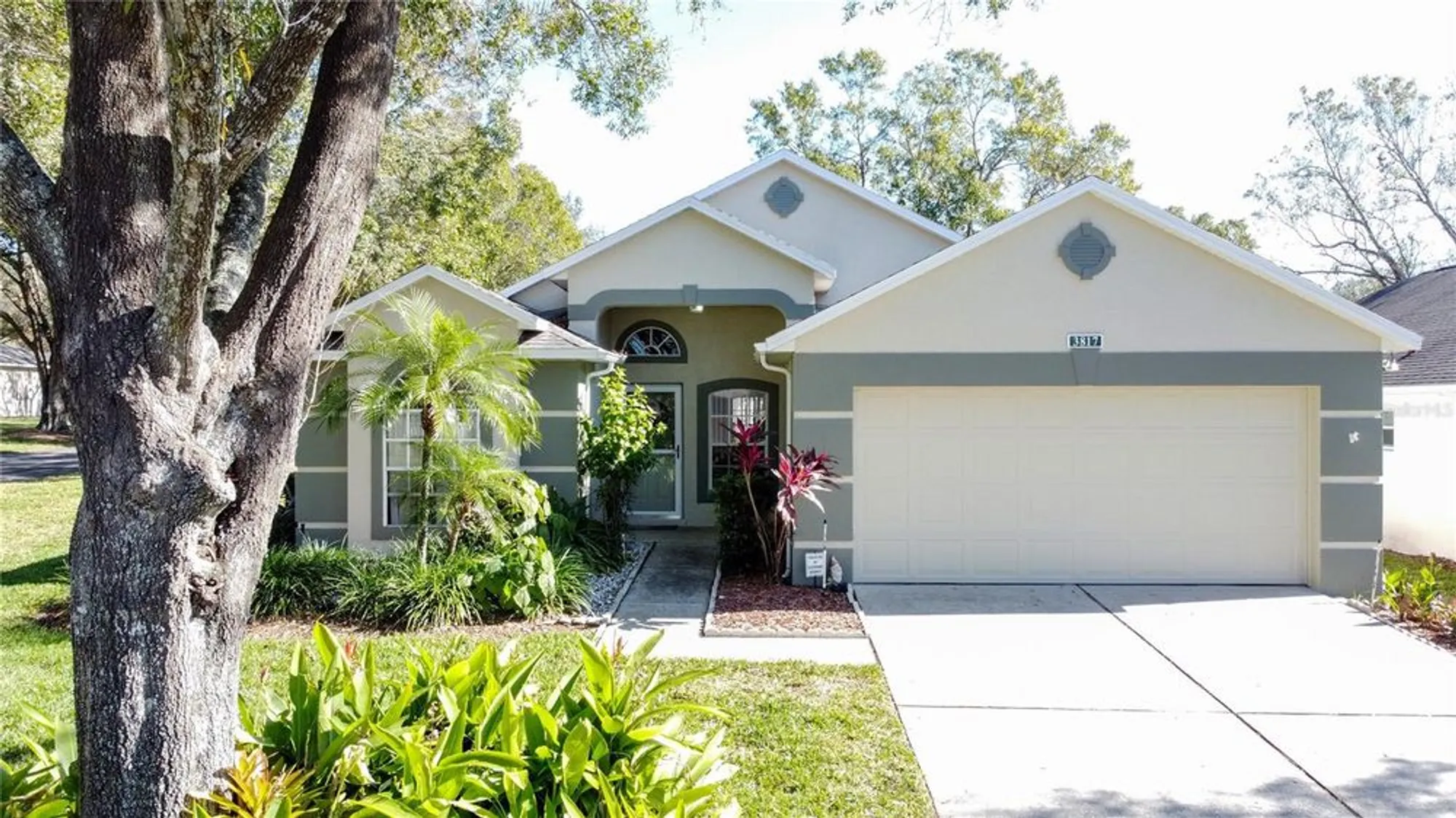 Property Slideshow image 1 of 68 | 3817 doune way, Clermont, FL, 34711