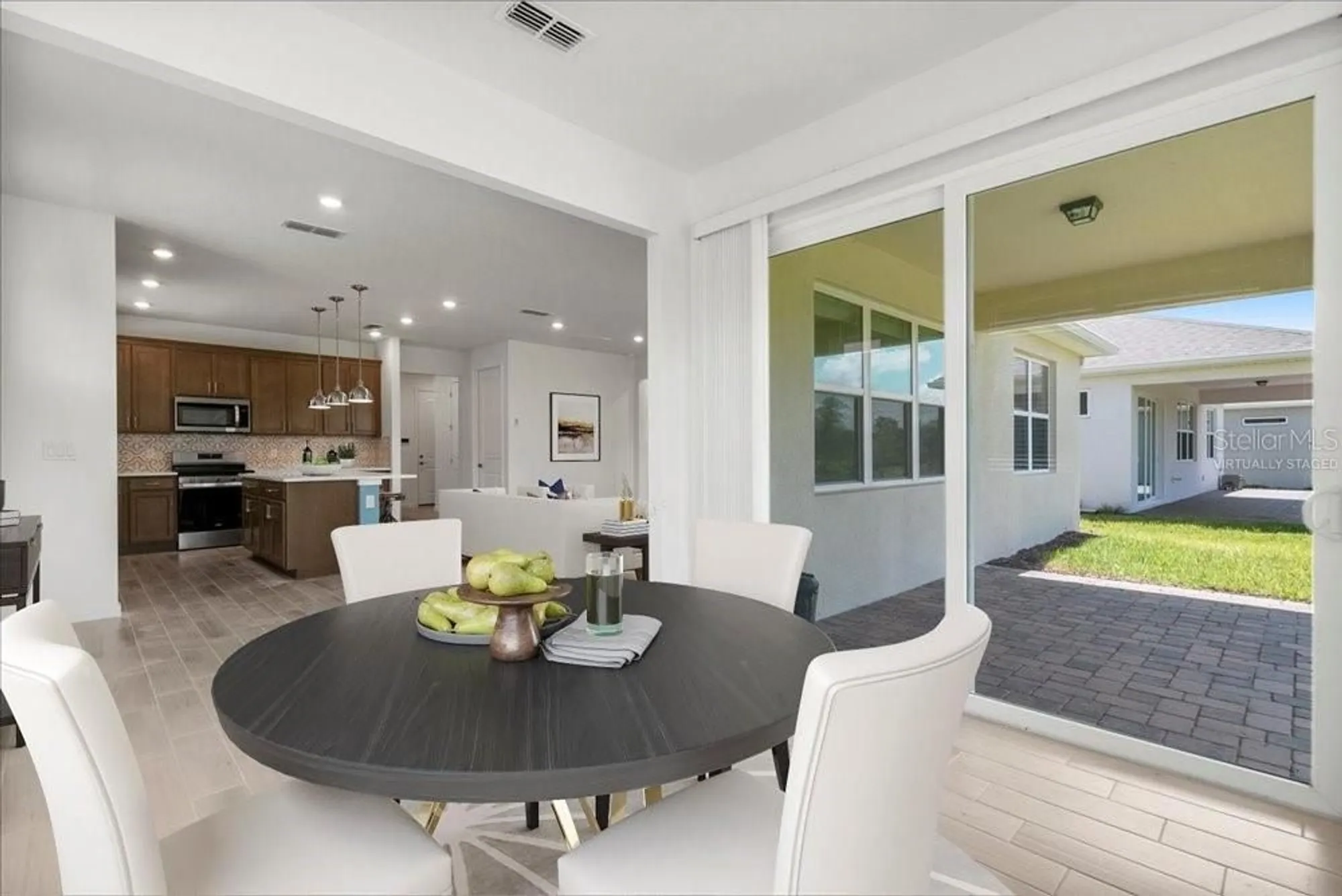 Property Slideshow image 14 of 43 | 6376 shimmering shores ln, Saint Cloud, FL, 34771