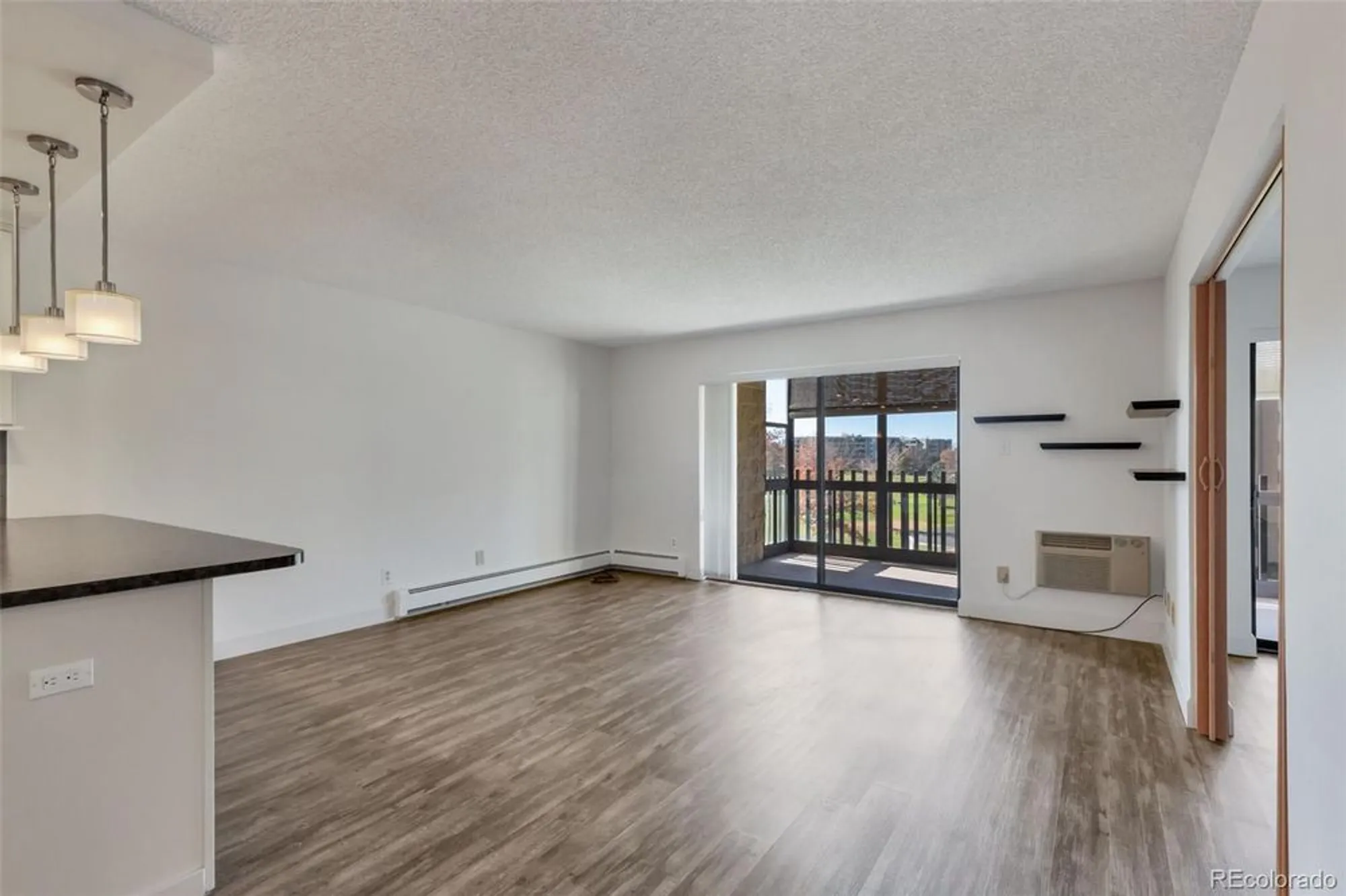 Property Slideshow image 5 of 45 | 14102 e linvale pl apt 403, Aurora, CO, 80014
