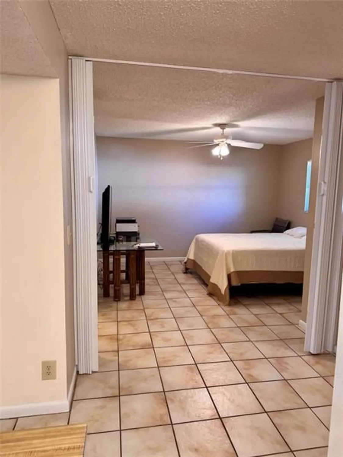 Property Slideshow image 10 of 14 | 7708 margate blvd c6-6, Margate, FL, 33063