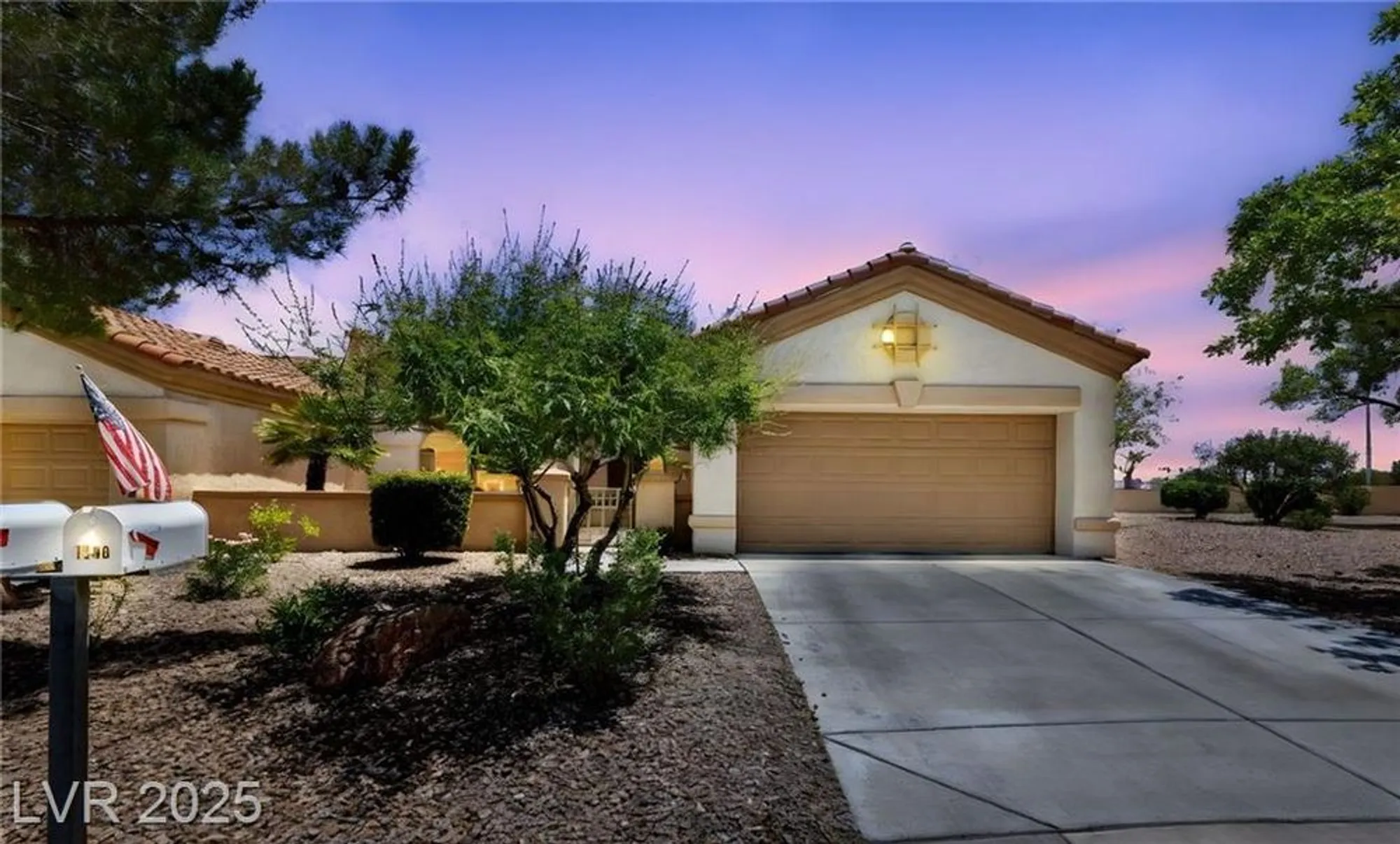 Property Slideshow image 2 of 71 | 1900 bellview st, Las Vegas, NV, 89134