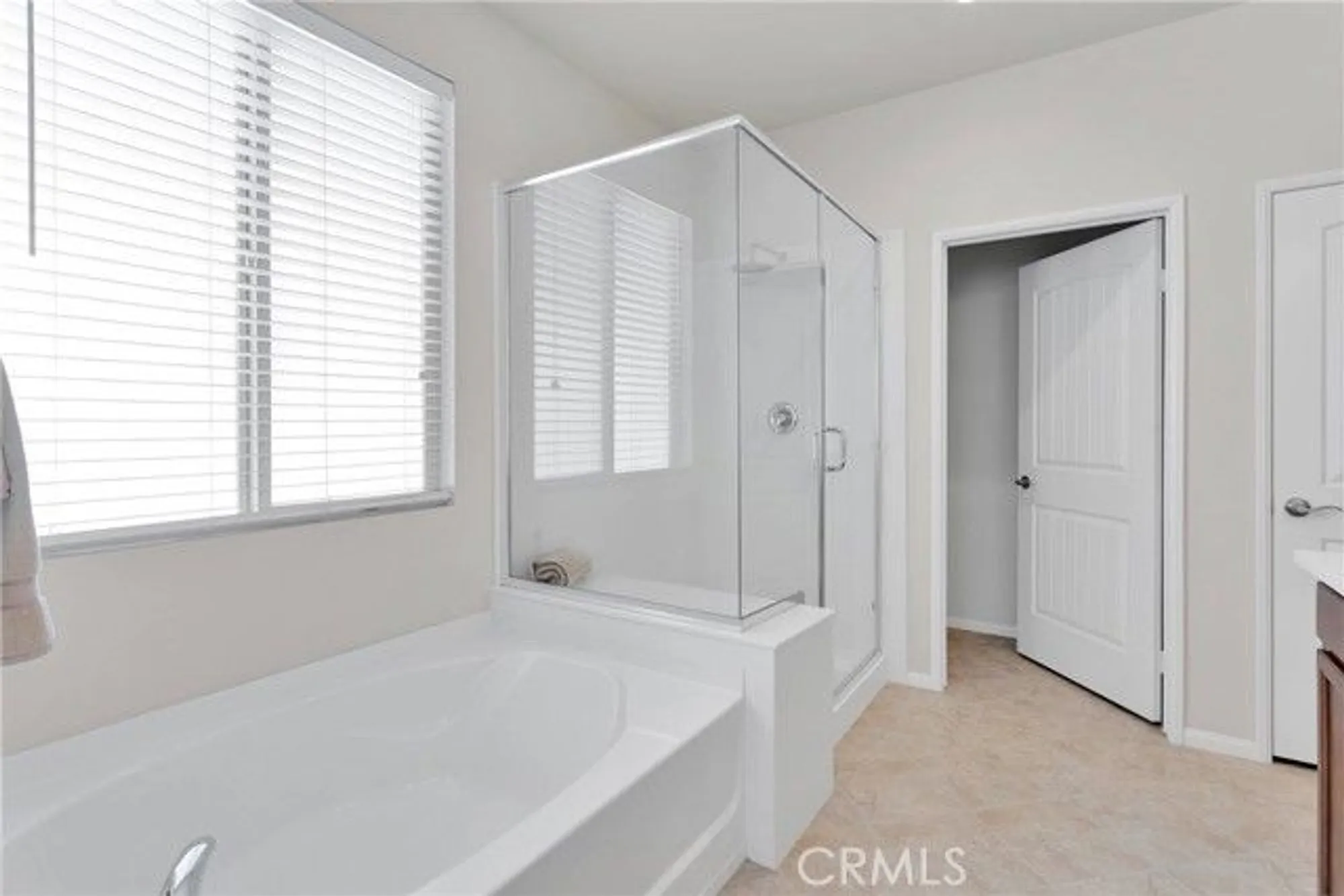 Property Slideshow image 21 of 46 | 18935 lariat st, Apple Valley, CA, 92308