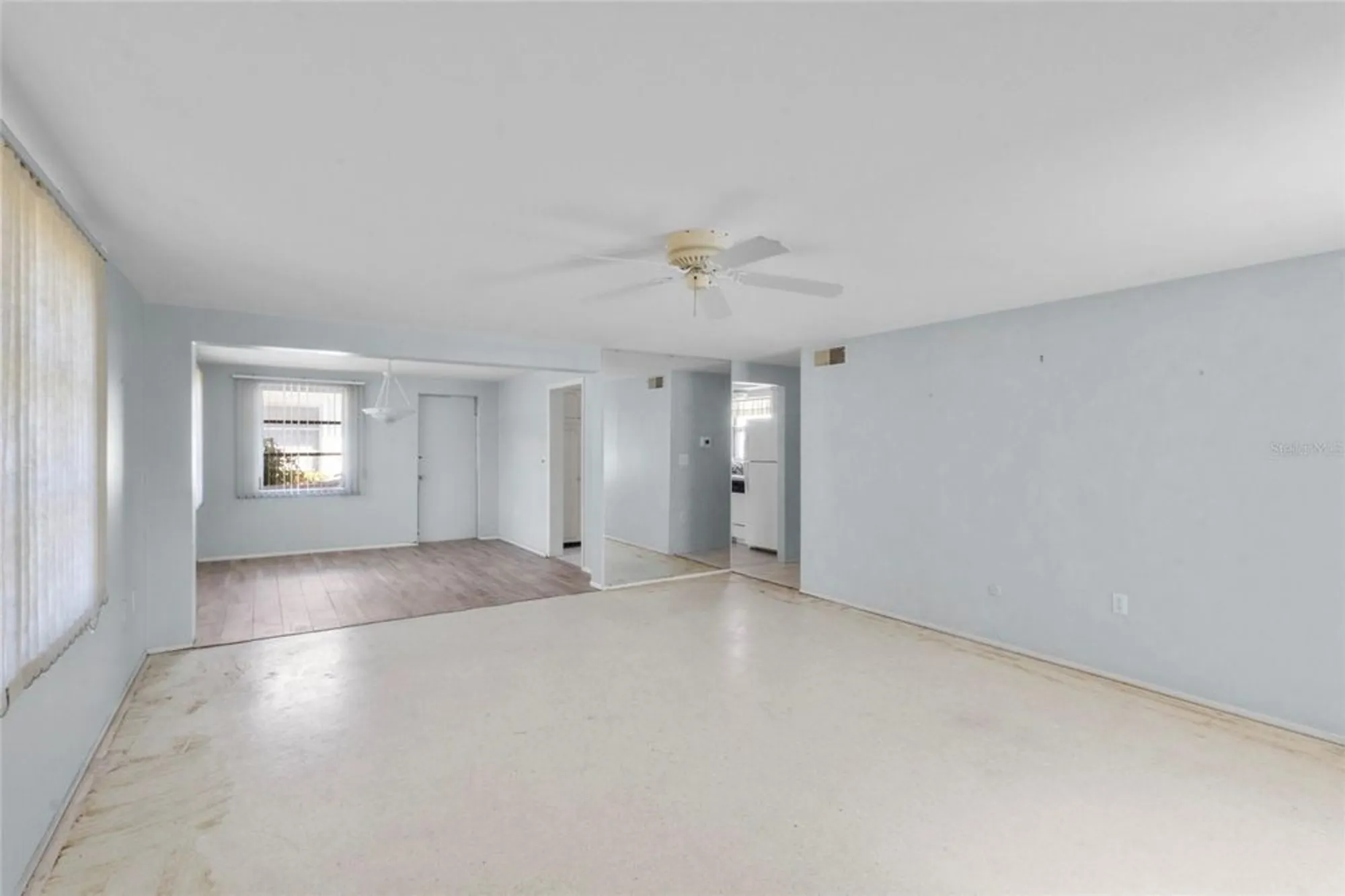 Property Slideshow image 8 of 23 | 1523 lakeside dr 15, Venice, FL, 34293