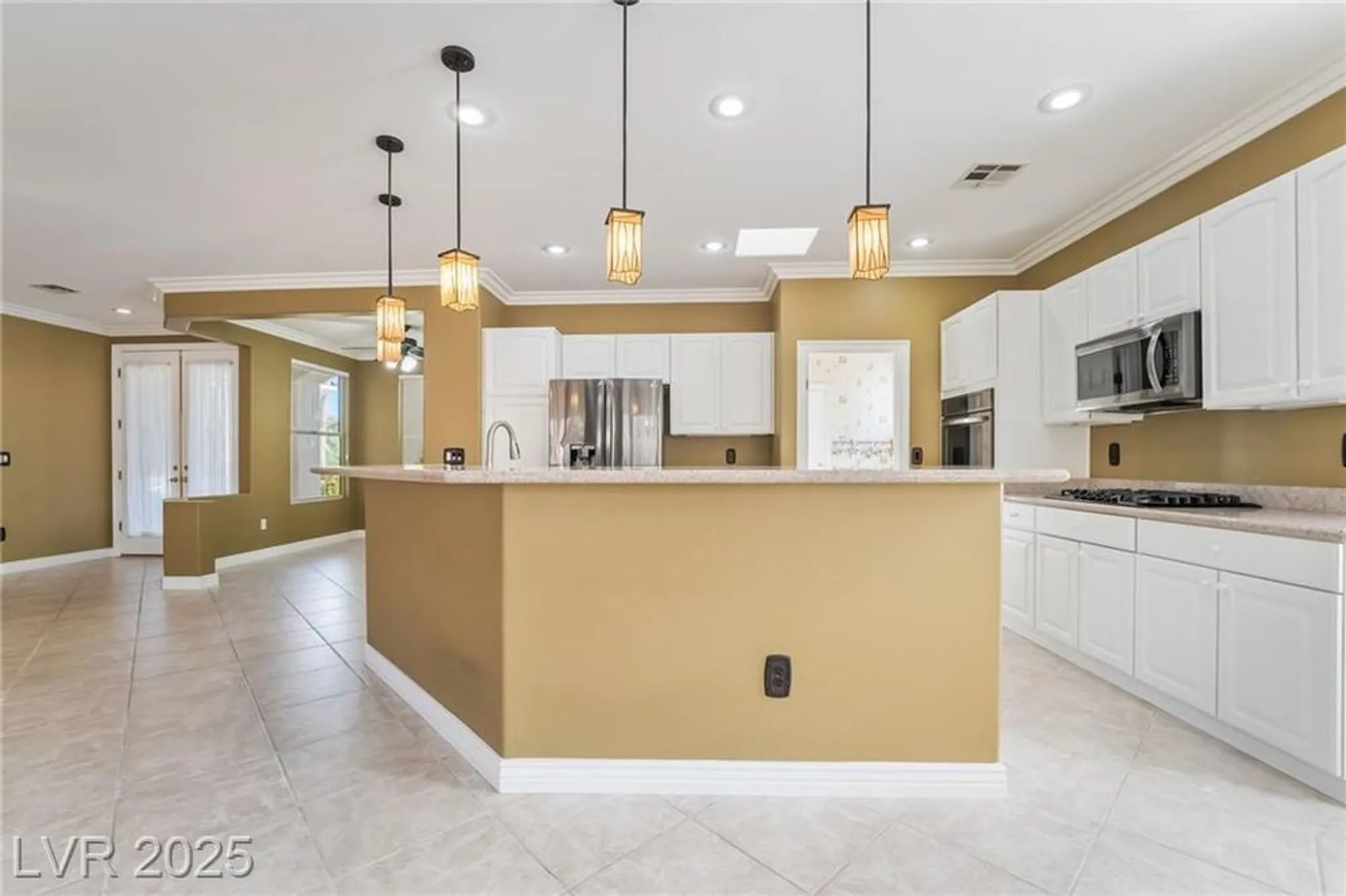 Property Slideshow image 14 of 41 | 4151 agosta luna pl, Las Vegas, NV, 89135