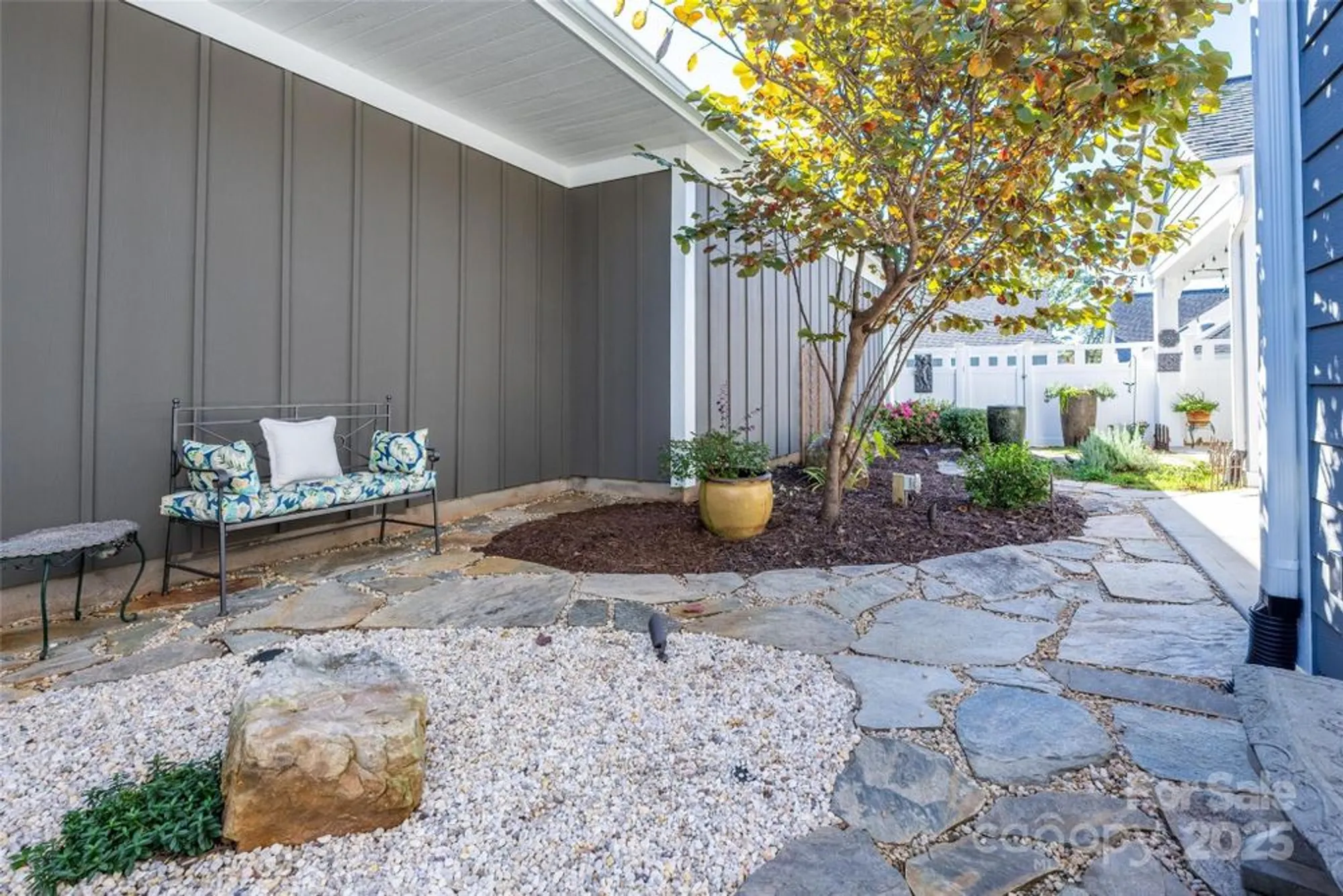 Property Slideshow image 10 of 48 | 16215 lakeside loop ln, Cornelius, NC, 28031