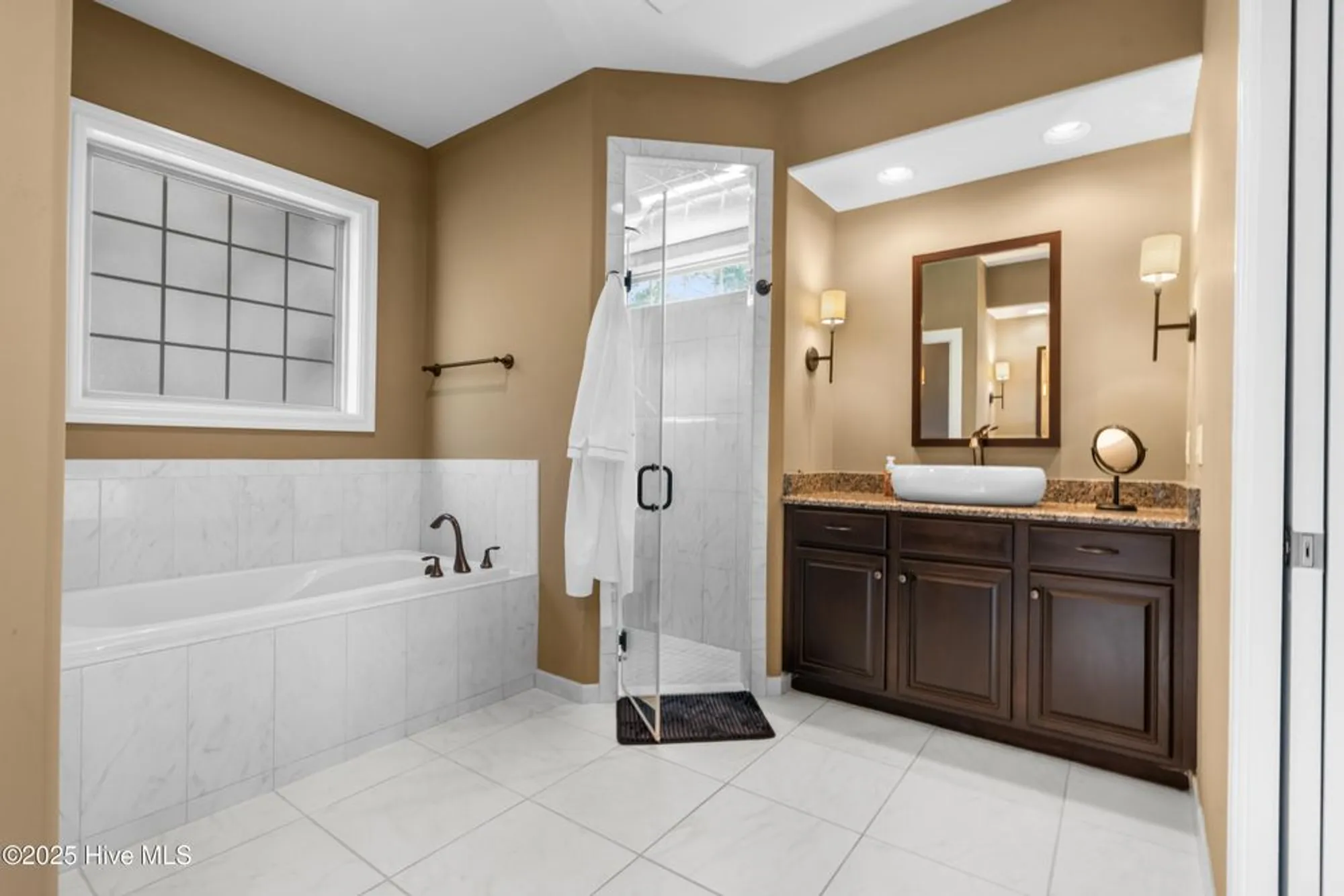 Property Slideshow image 19 of 51 | 310 white swan ct, Wilmington, NC, 28412