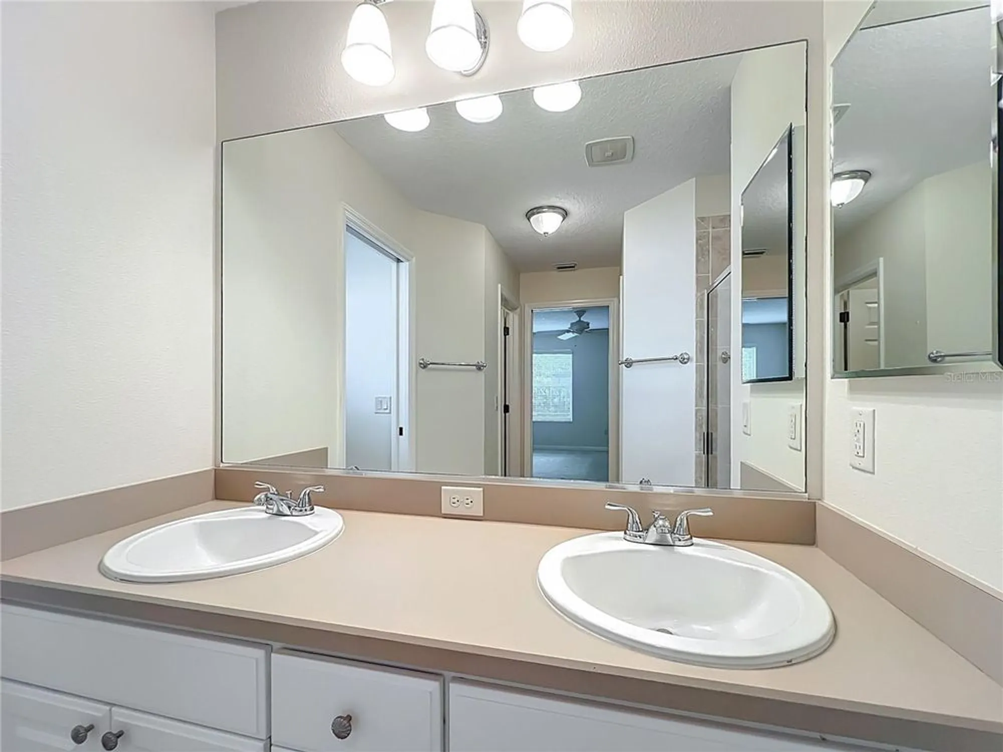 Property Slideshow image 21 of 46 | 2530 foxbridge ter, The Villages, FL, 32162