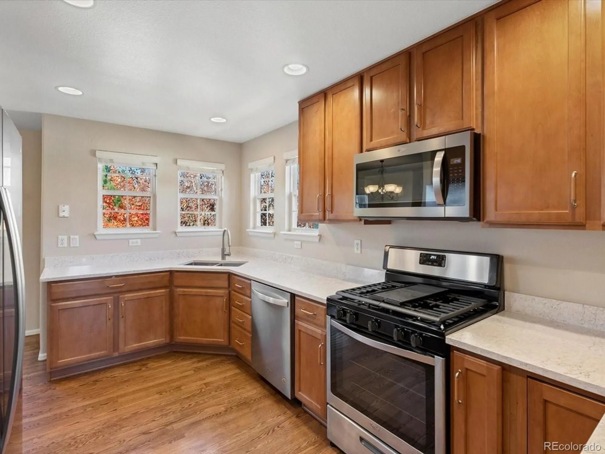 Property Slideshow image 10 of 32 | 22383 e heritage pkwy, Aurora, CO, 80016