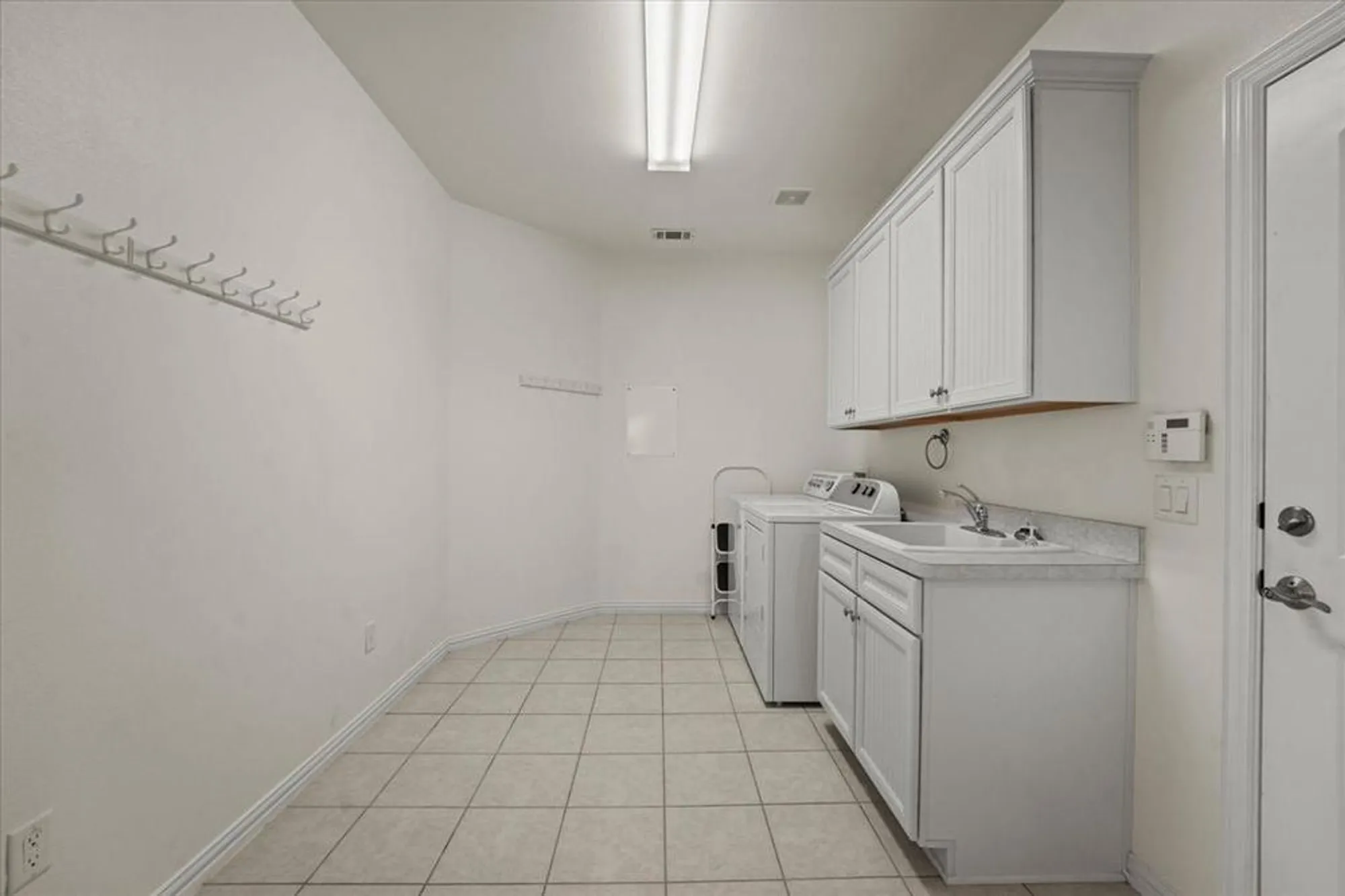 Property Slideshow image 25 of 40 | 8800 freeport dr, Denton, TX, 76207