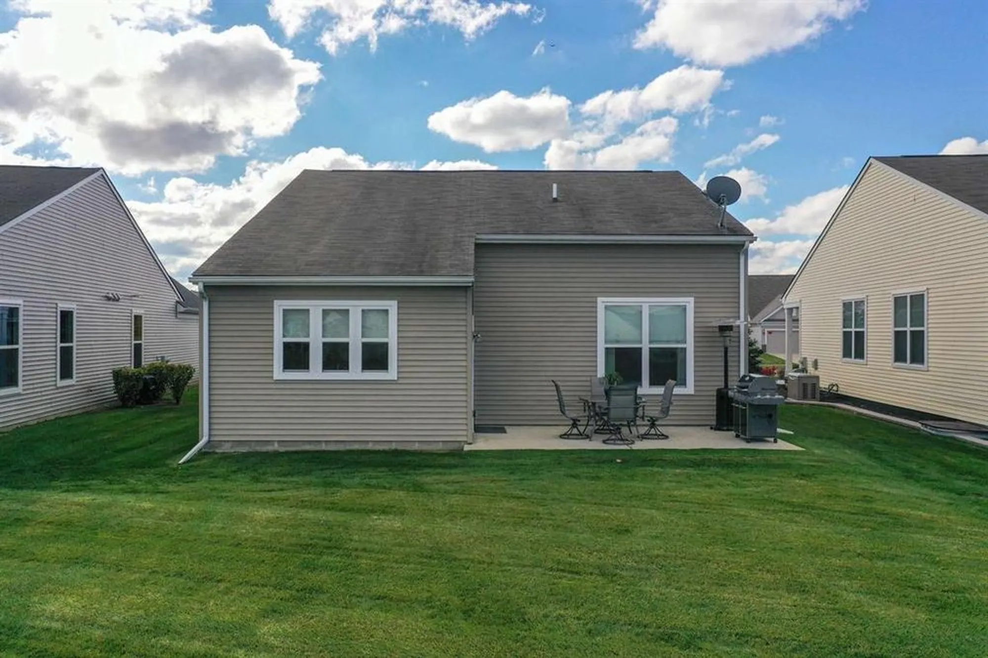 Property Slideshow image 23 of 60 | 9411 saint andrews dr, Grand Blanc, MI, 48439