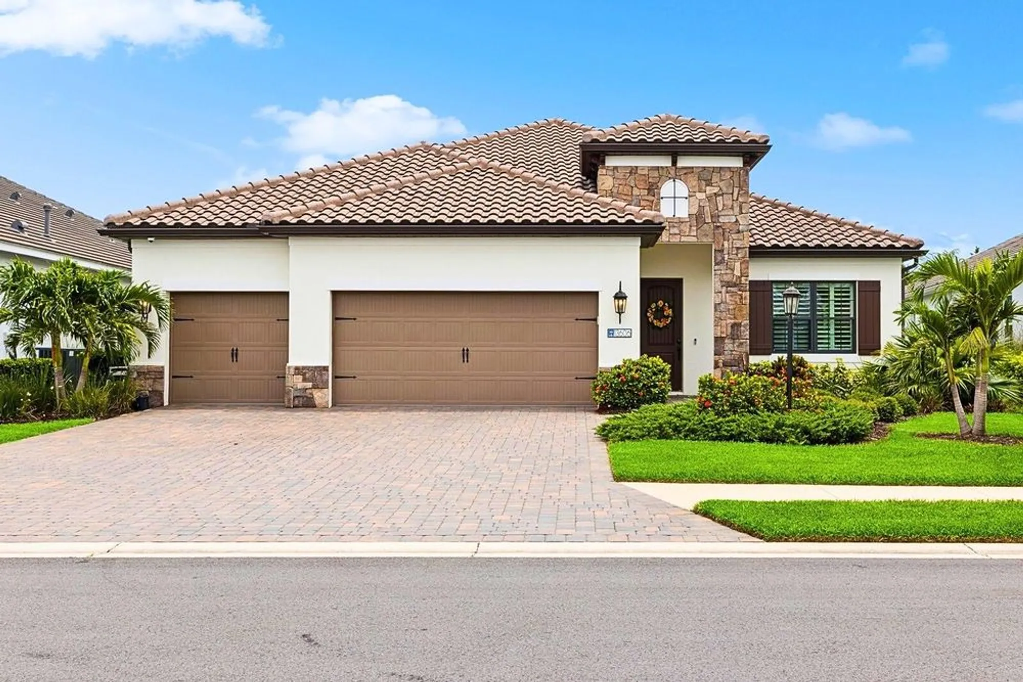 Property Slideshow image 3 of 40 | 13606 deep blue pl, Bradenton, FL, 34211