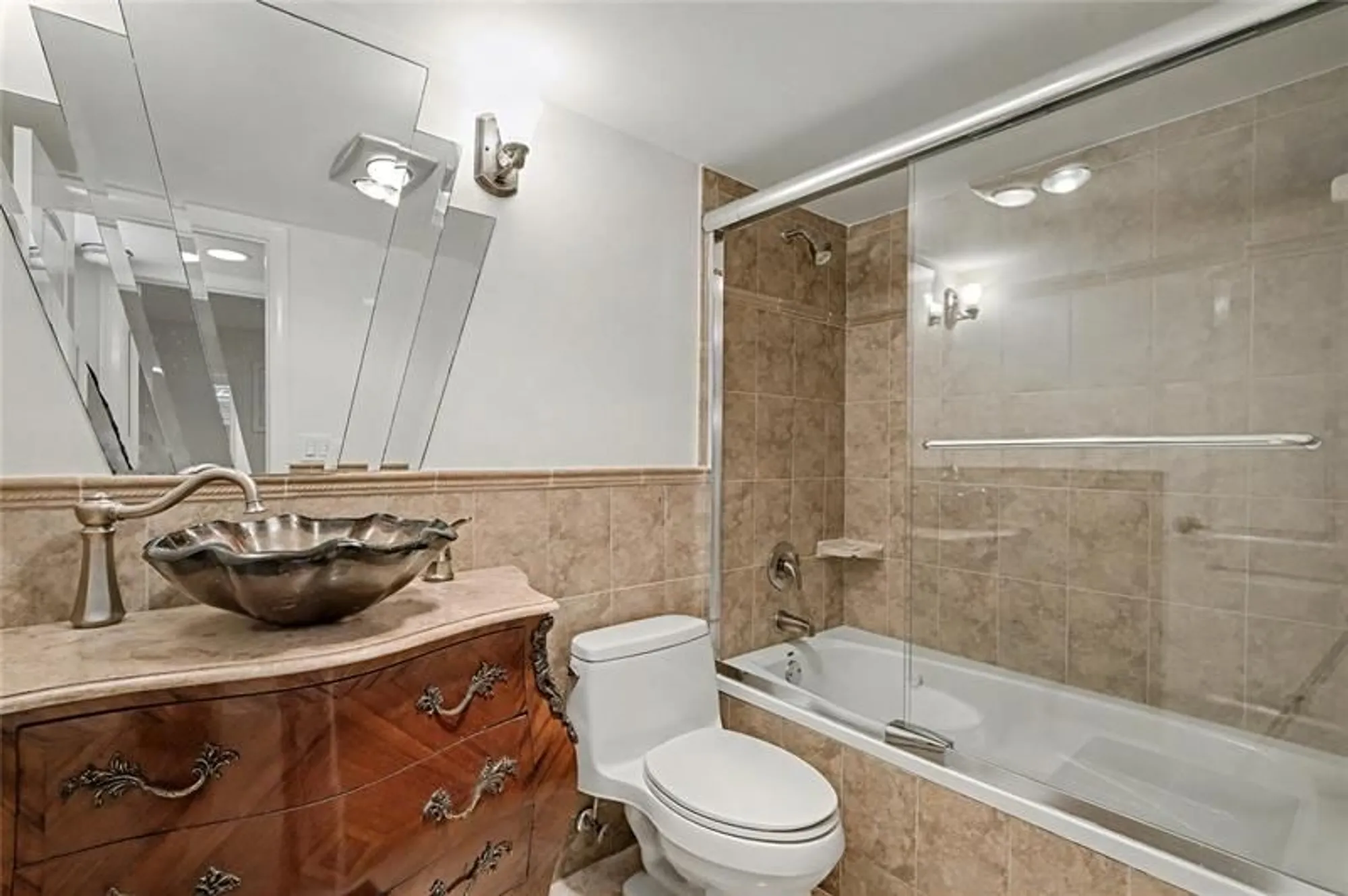 Property Slideshow image 9 of 56 | 9320 s hollybrook lake dr 103, Pembroke Pines, FL, 33025