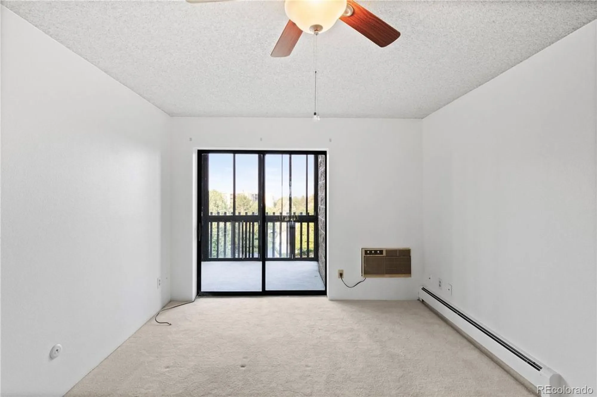 Property Slideshow image 17 of 50 | 14152 e linvale pl apt 605, Aurora, CO, 80014