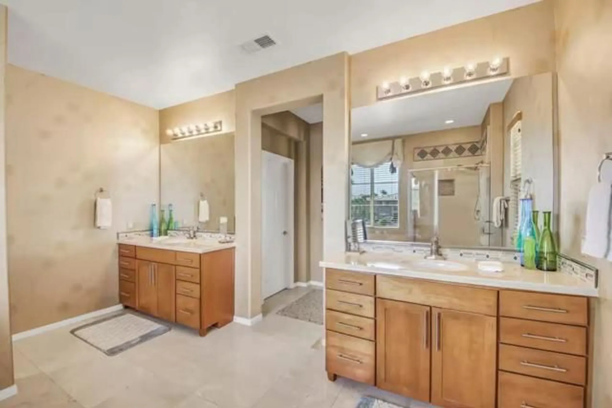 Property Slideshow image 17 of 36 | 43157 armonia ct, Indio, CA, 92203