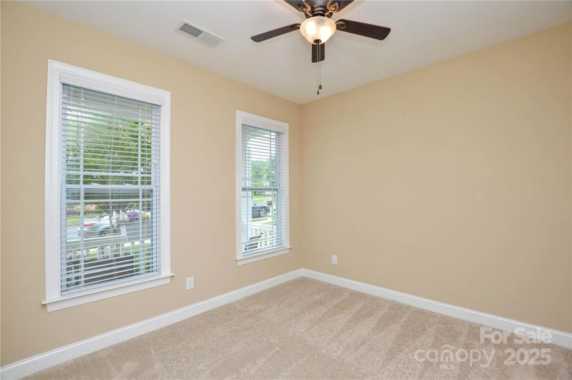 Property Slideshow image 14 of 20 | 11607 meetinghouse dr, Cornelius, NC, 28031