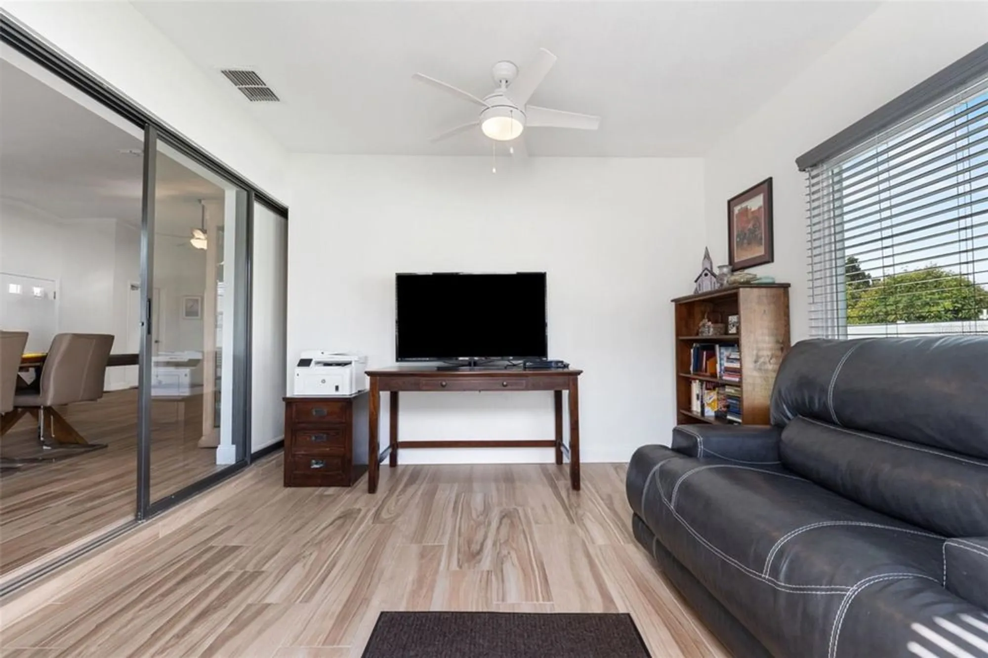 Property Slideshow image 18 of 49 | 1957 prairie dunes cir, Lakeland, FL, 33810