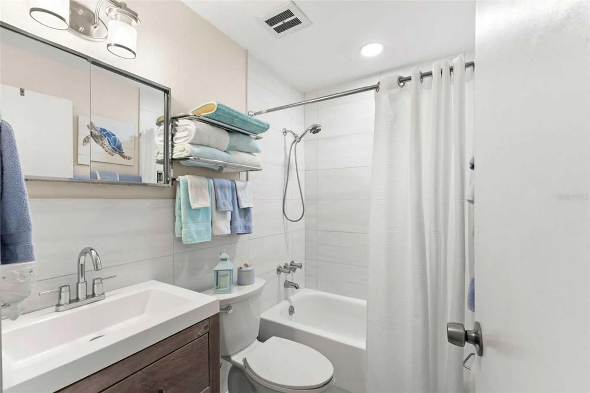 Property Slideshow image 25 of 35 | 2461 canadian way 27, Clearwater, FL, 33763