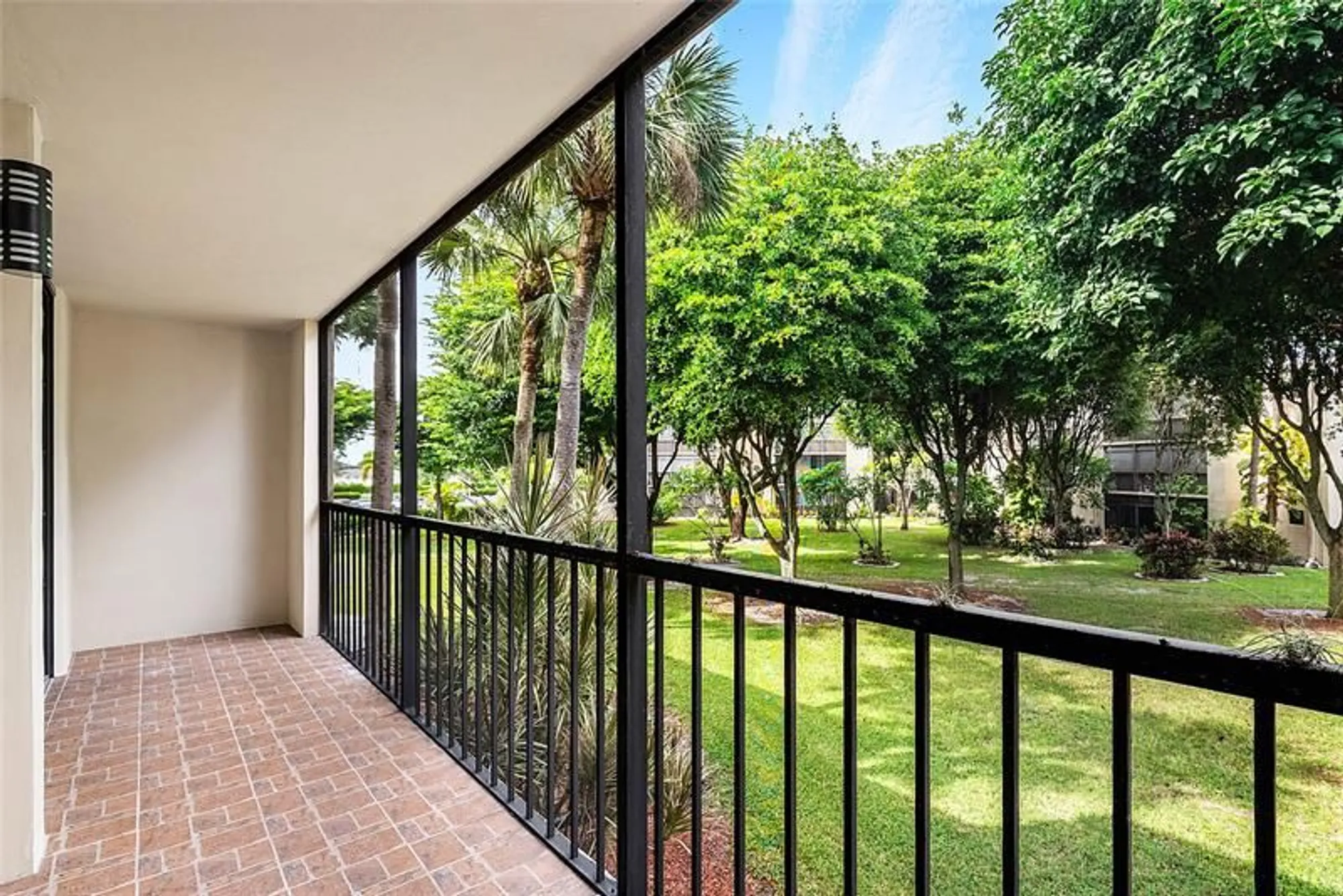 Property Slideshow image 22 of 43 | 5280 las verdes cir 202, Delray Beach, FL, 33484