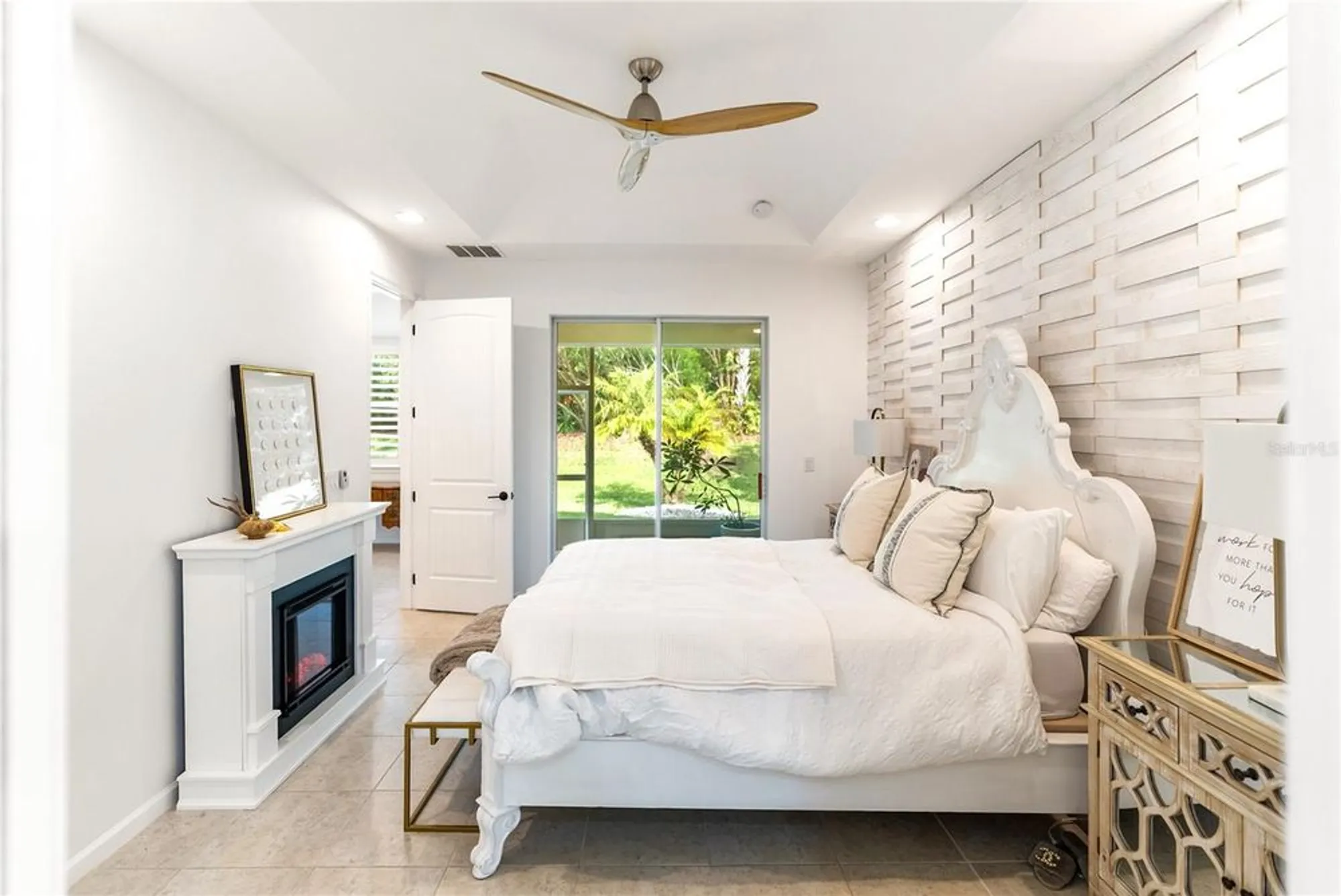 Property Slideshow image 28 of 50 | 11831 meadowgate pl, Bradenton, FL, 34211