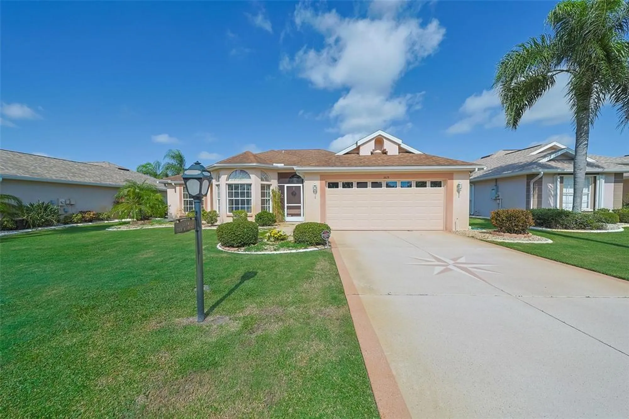 Property Slideshow image 2 of 43 | 1619 brookton green dr, Sun City Center, FL, 33573