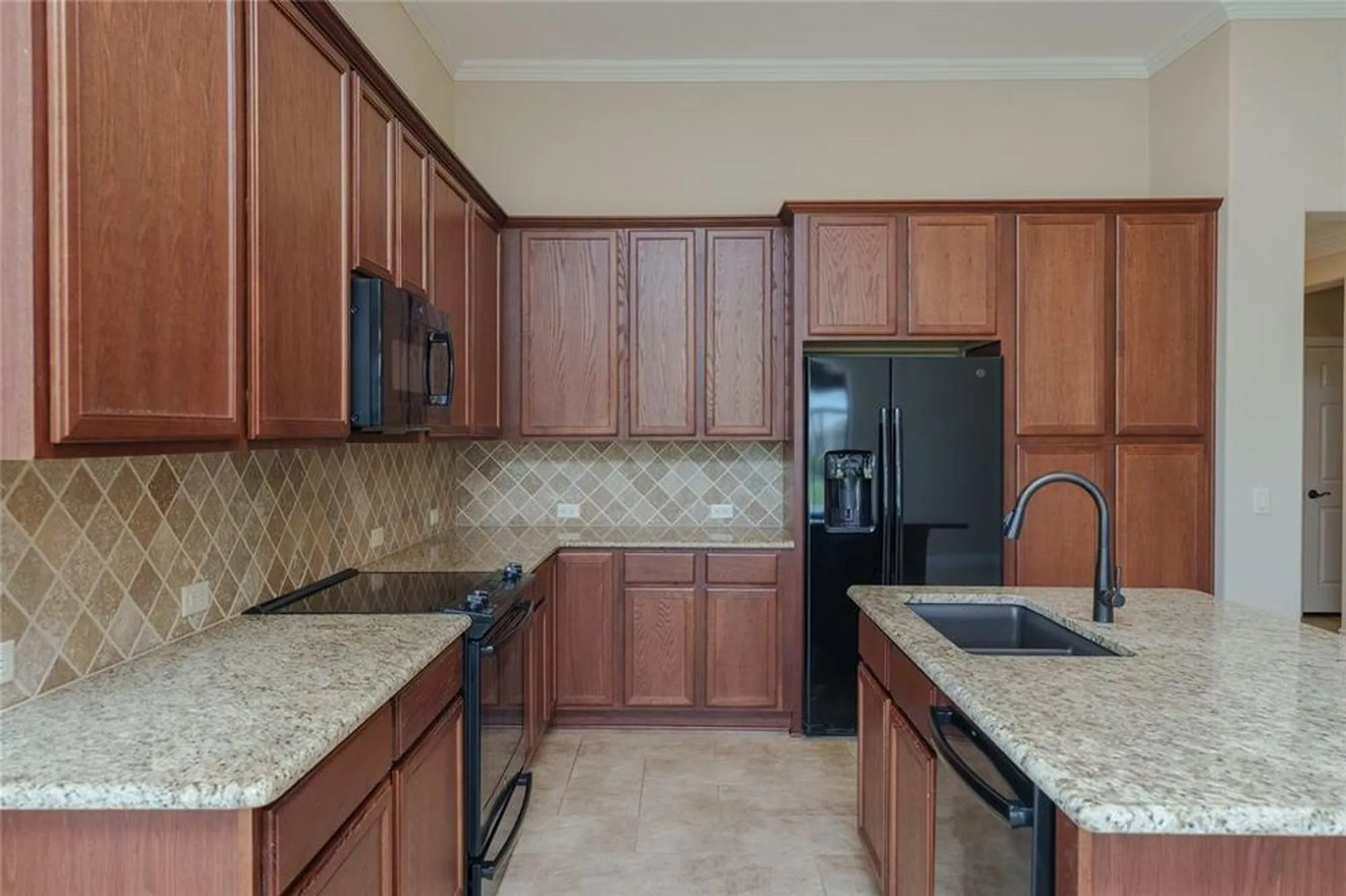 Property Slideshow image 16 of 36 | 12813 pumice ln, Denton, TX, 76207