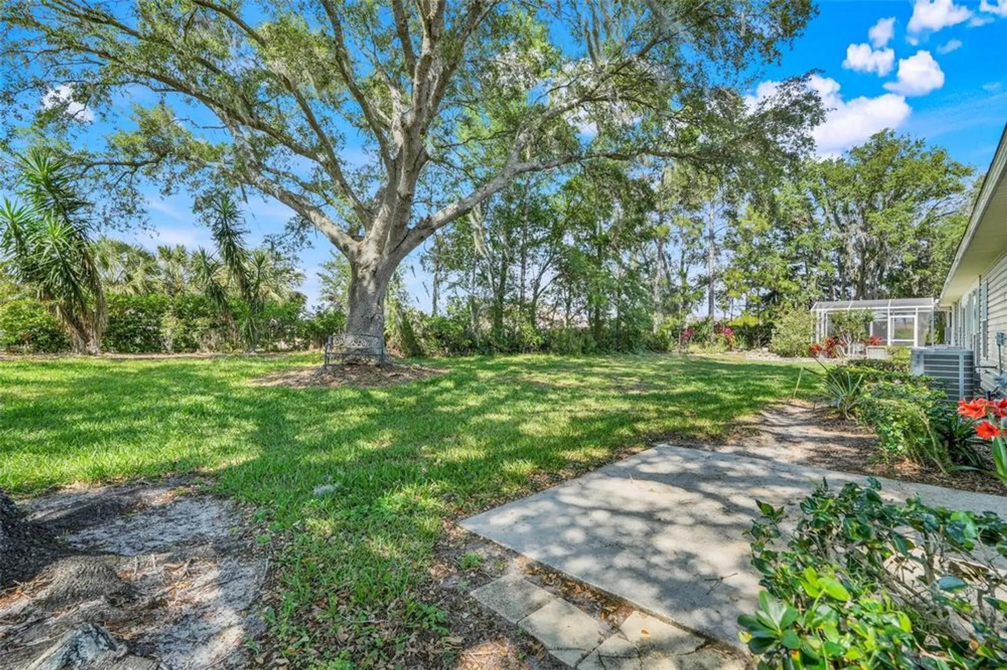 Property Slideshow image 29 of 41 | 26736 cash ct, Leesburg, FL, 34748