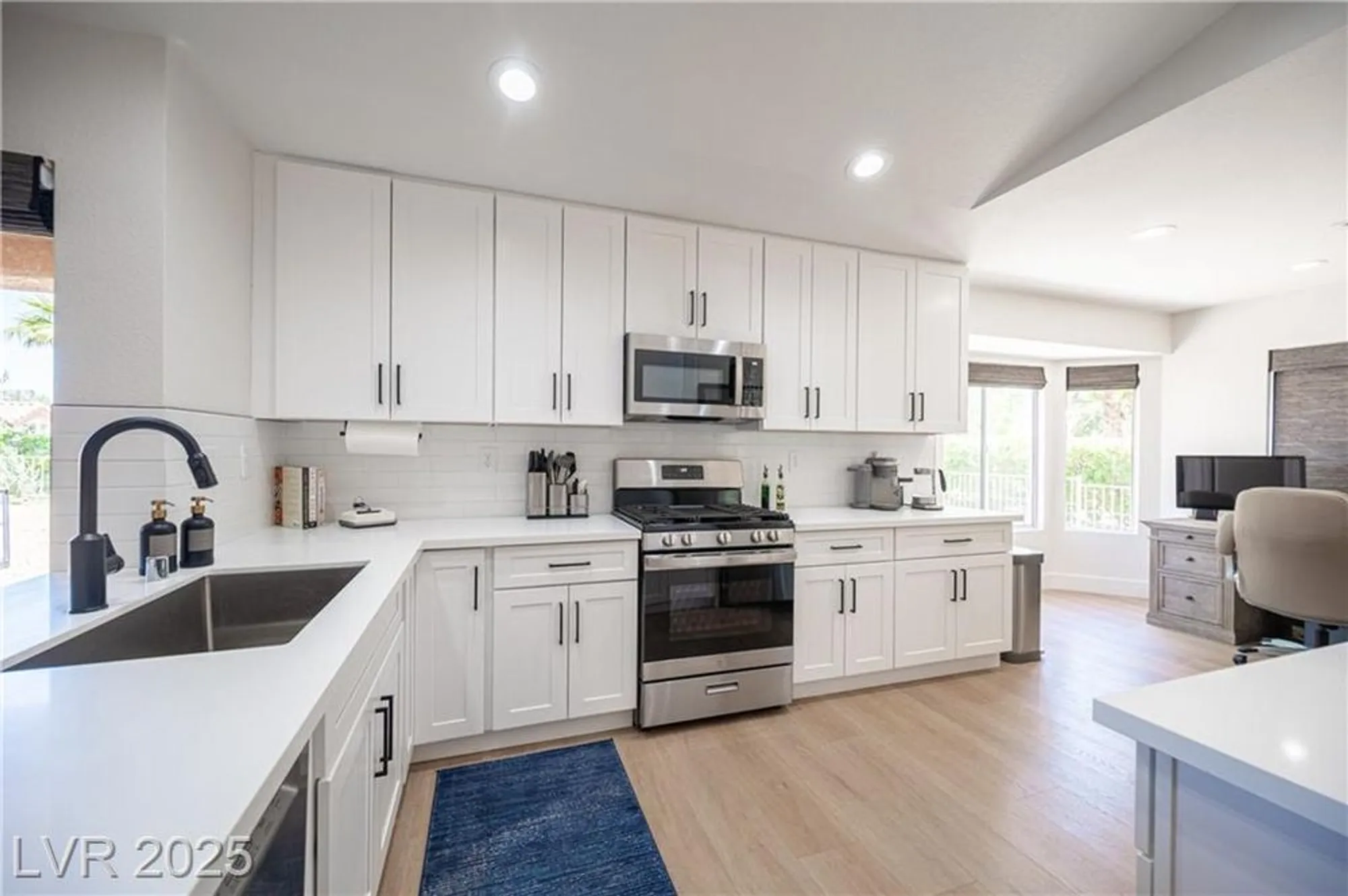 Property Slideshow image 3 of 72 | 2548 tumble brook dr, Las Vegas, NV, 89134