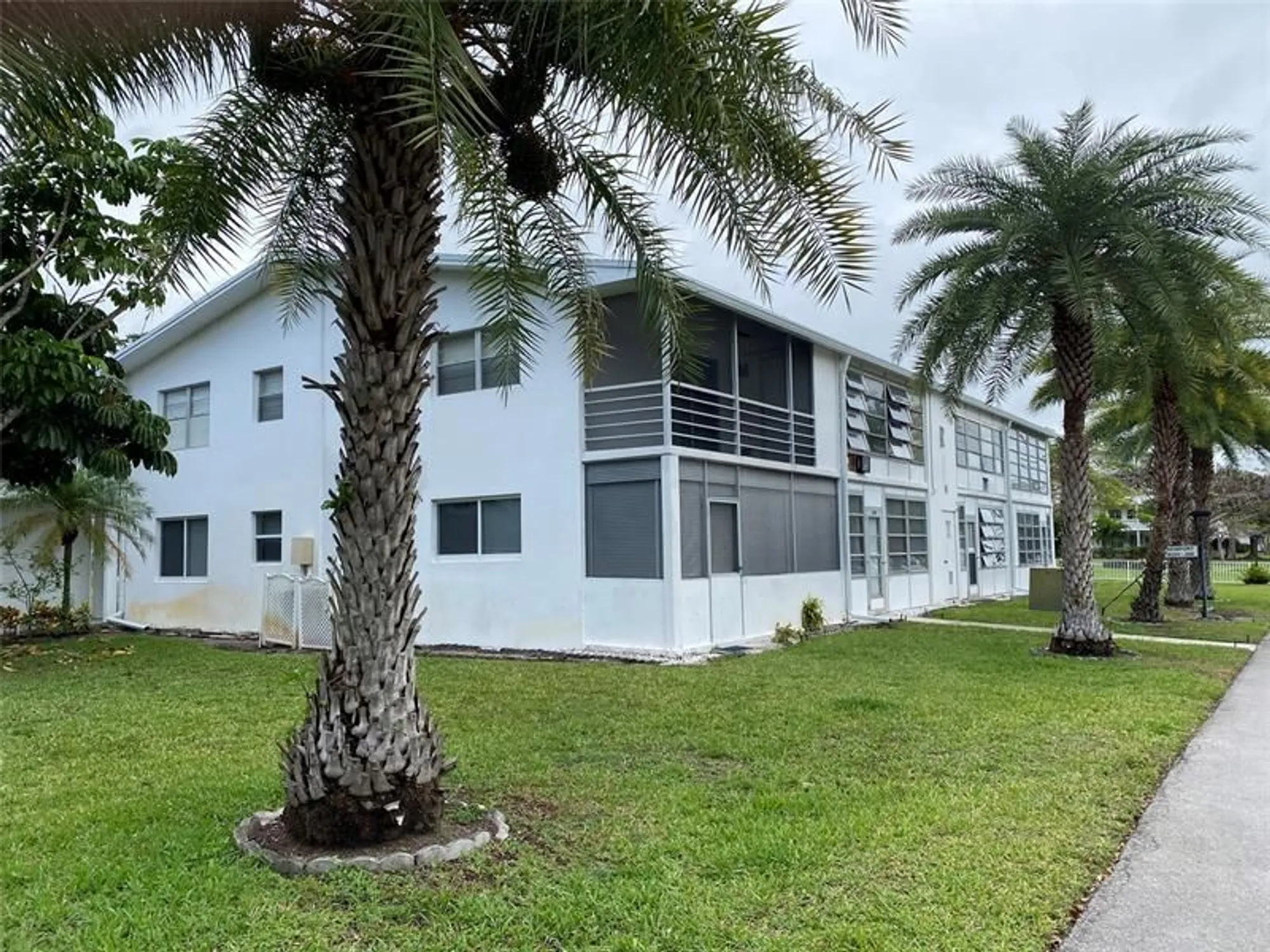 Property Slideshow image 25 of 50 | 278 newport r # 278, Deerfield Beach, FL, 33442