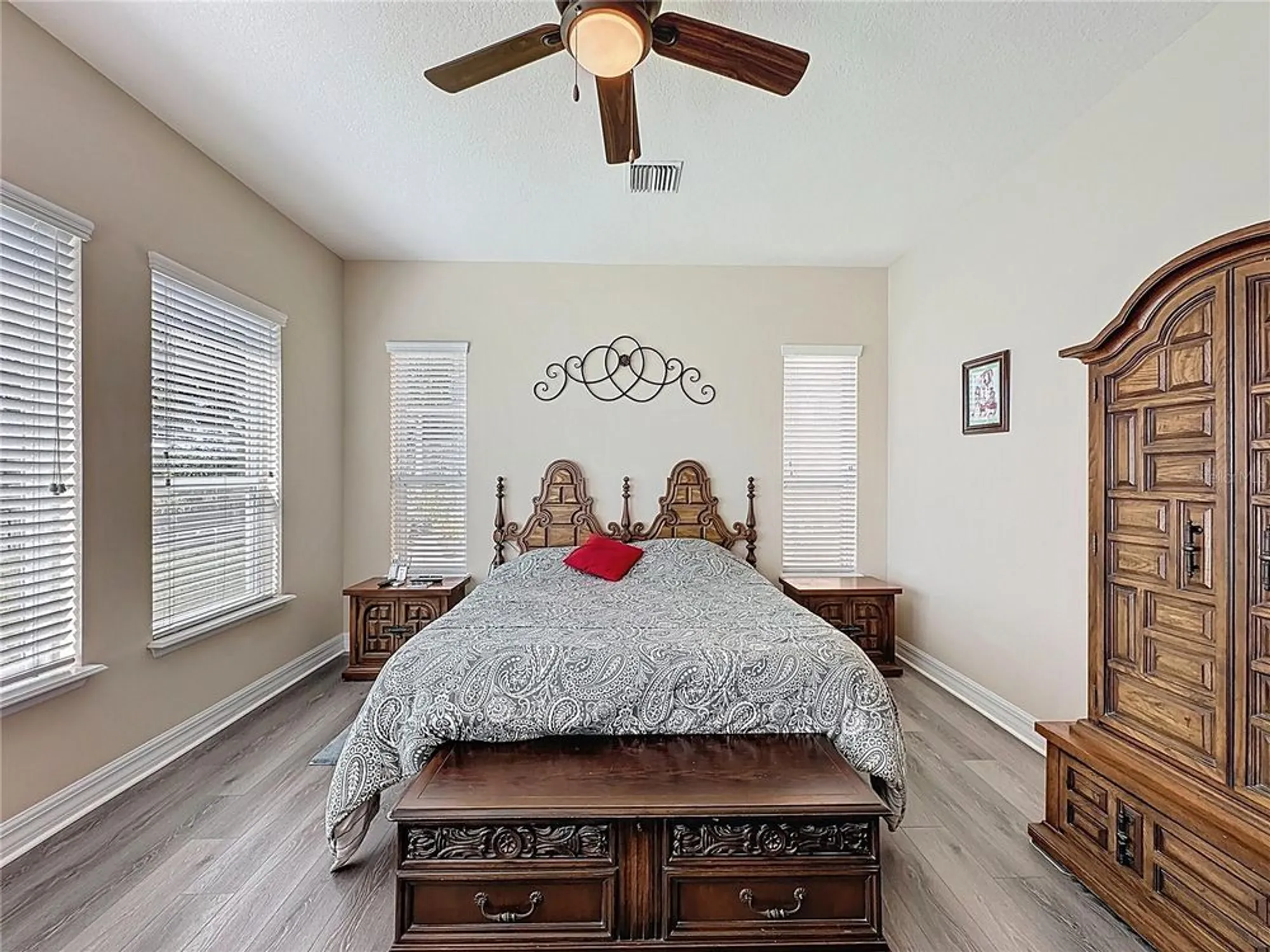 Property Slideshow image 18 of 54 | 228 bayou bend rd, Groveland, FL, 34736