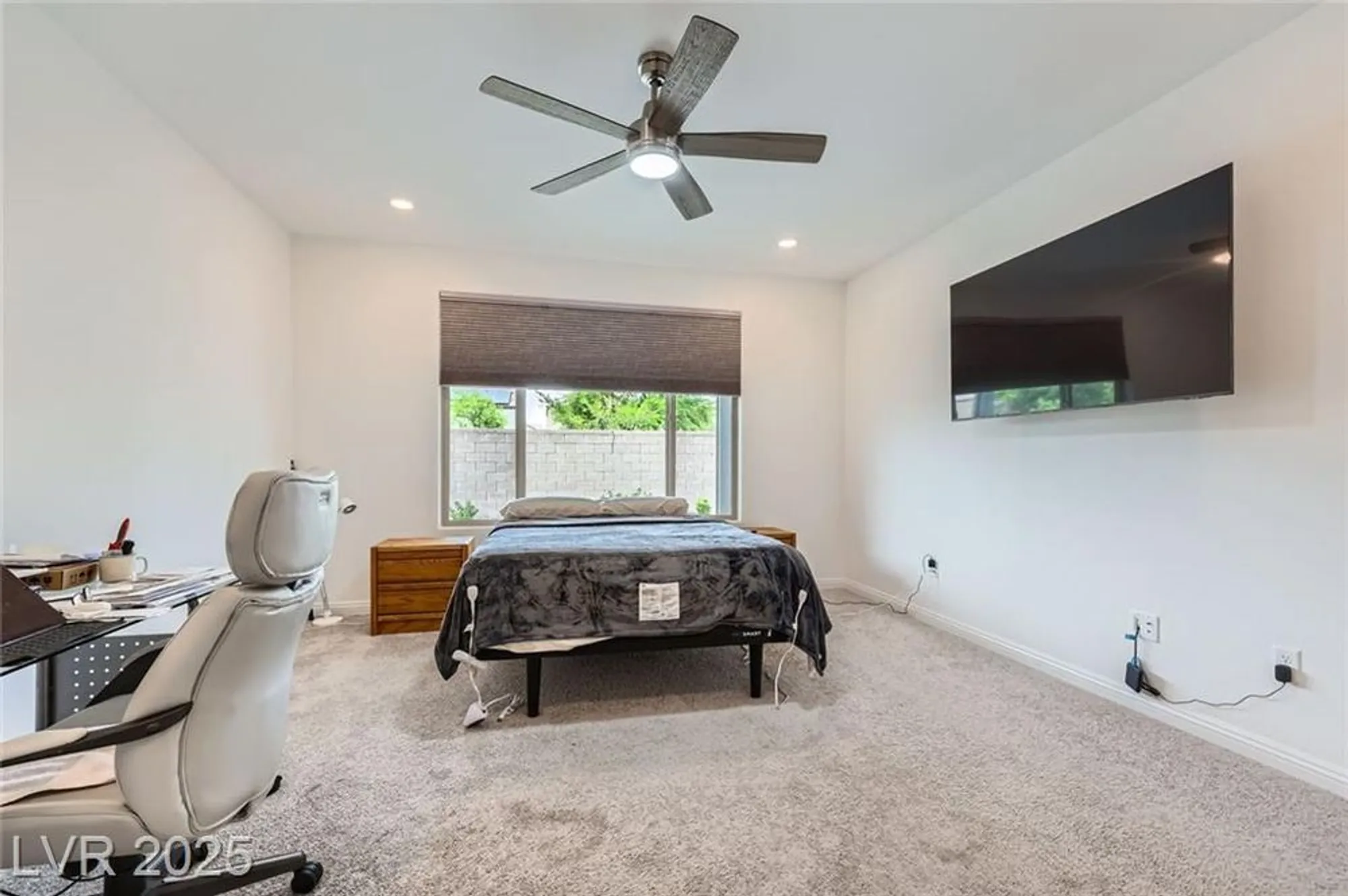 Property Slideshow image 13 of 28 | 6519 summershade st, North Las Vegas, NV, 89086