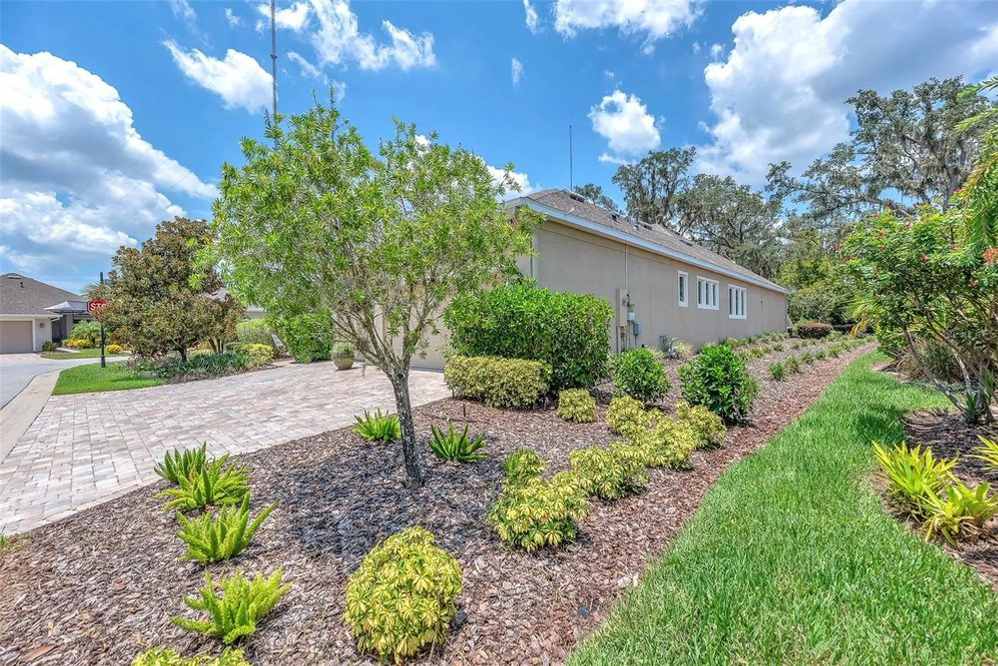 Property Slideshow image 10 of 58 | 6122 watercolor dr, Lithia, FL, 33547