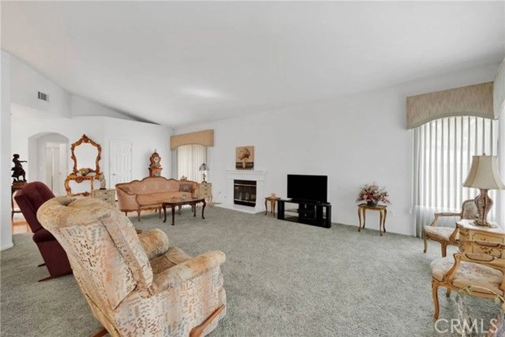 Property Slideshow image 12 of 54 | 19559 northstar ct, Apple Valley, CA, 92308
