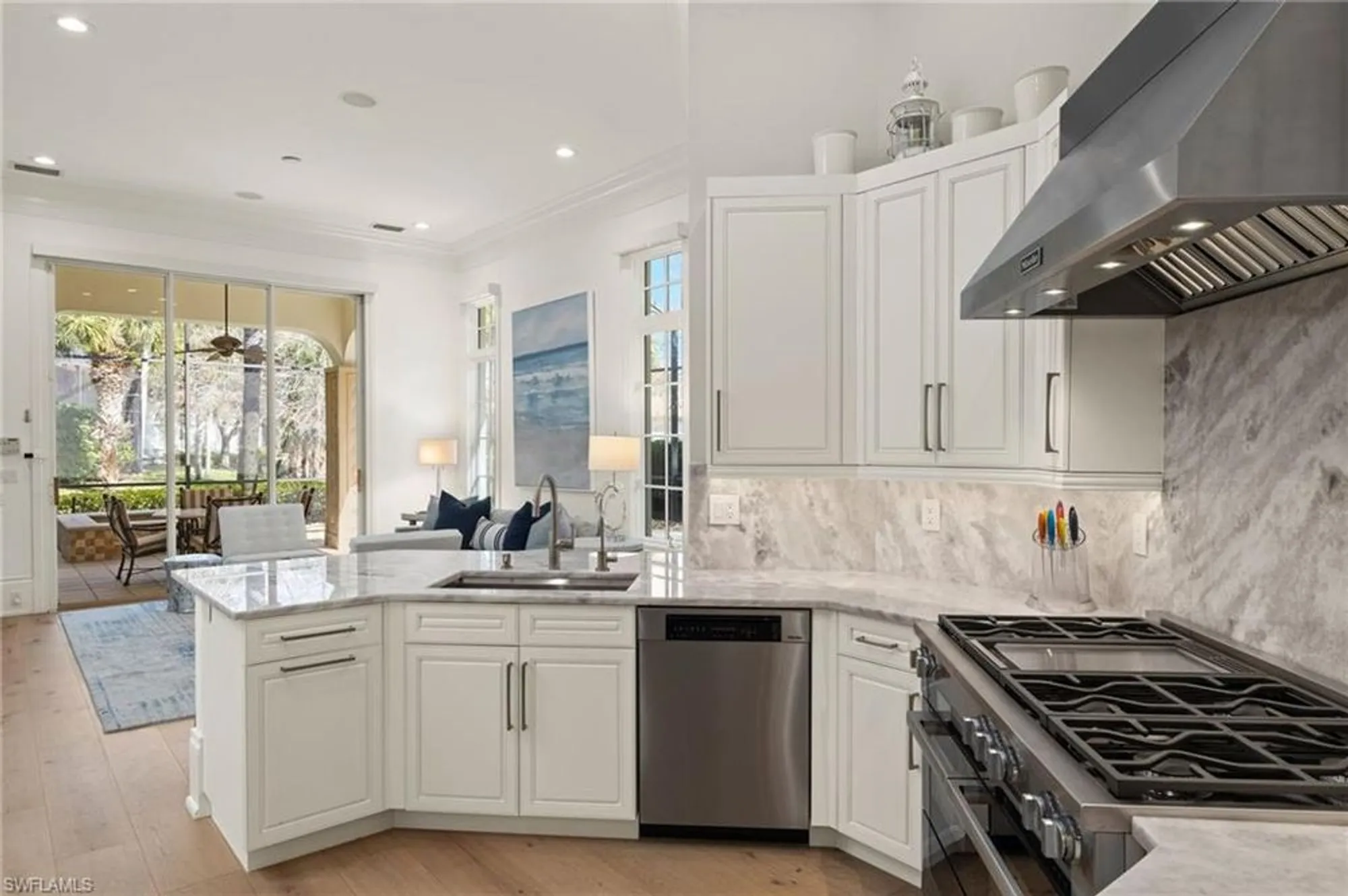 Property Slideshow image 5 of 28 | 4670 via roma, Estero, FL, 34134