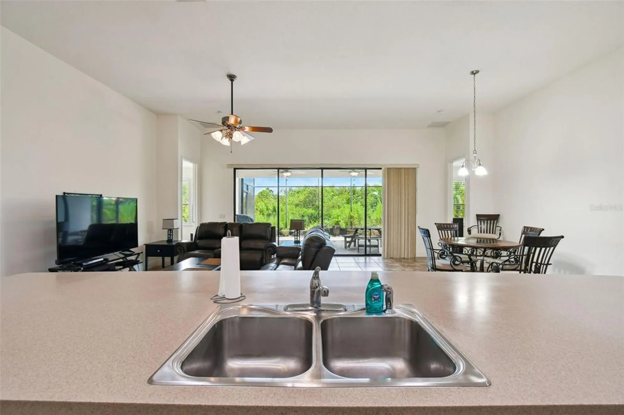 Property Slideshow image 12 of 52 | 531 villa park rd, Kissimmee, FL, 34759