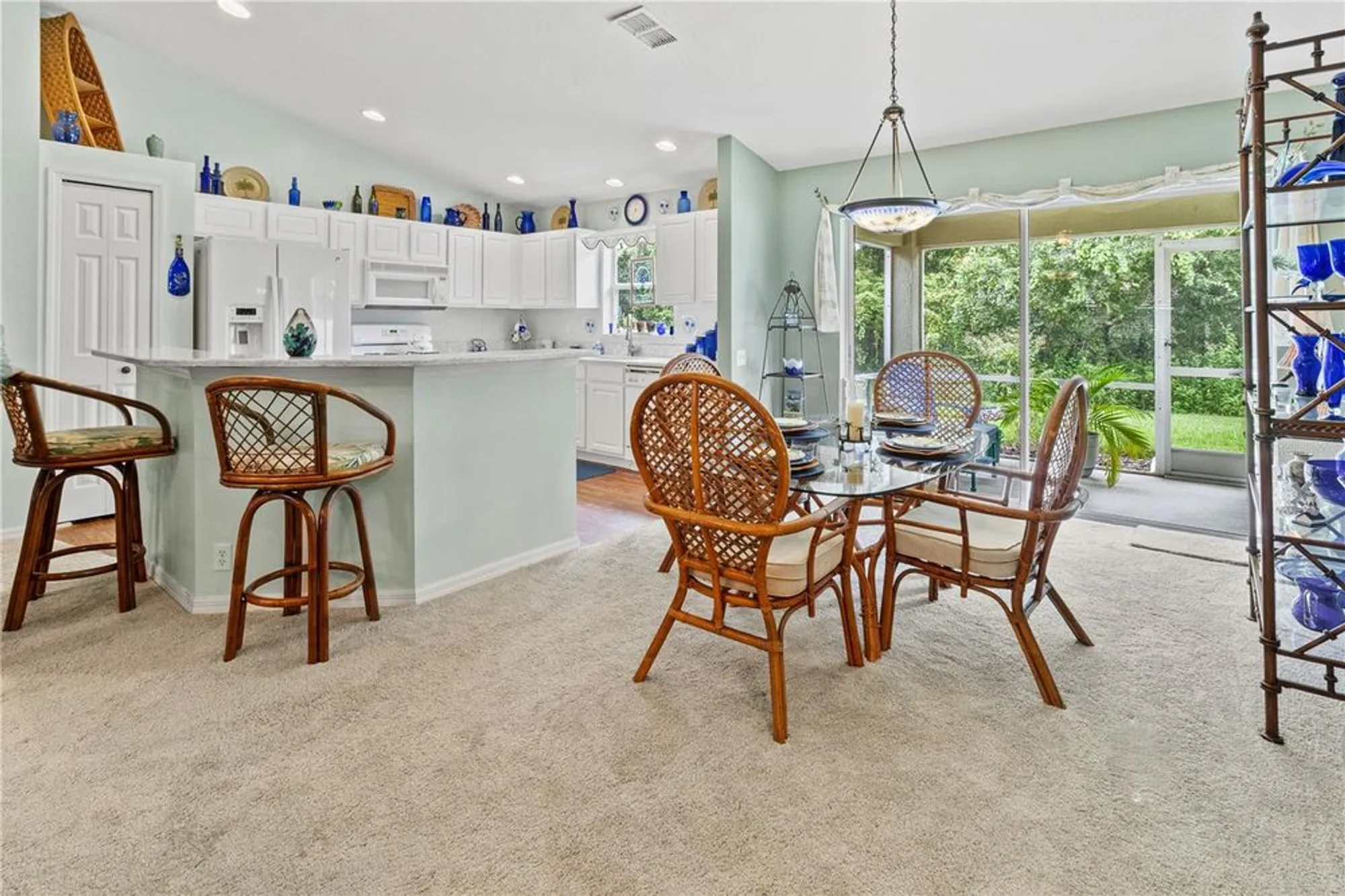 Property Slideshow image 9 of 40 | 3102 bellflower way, Lakeland, FL, 33811