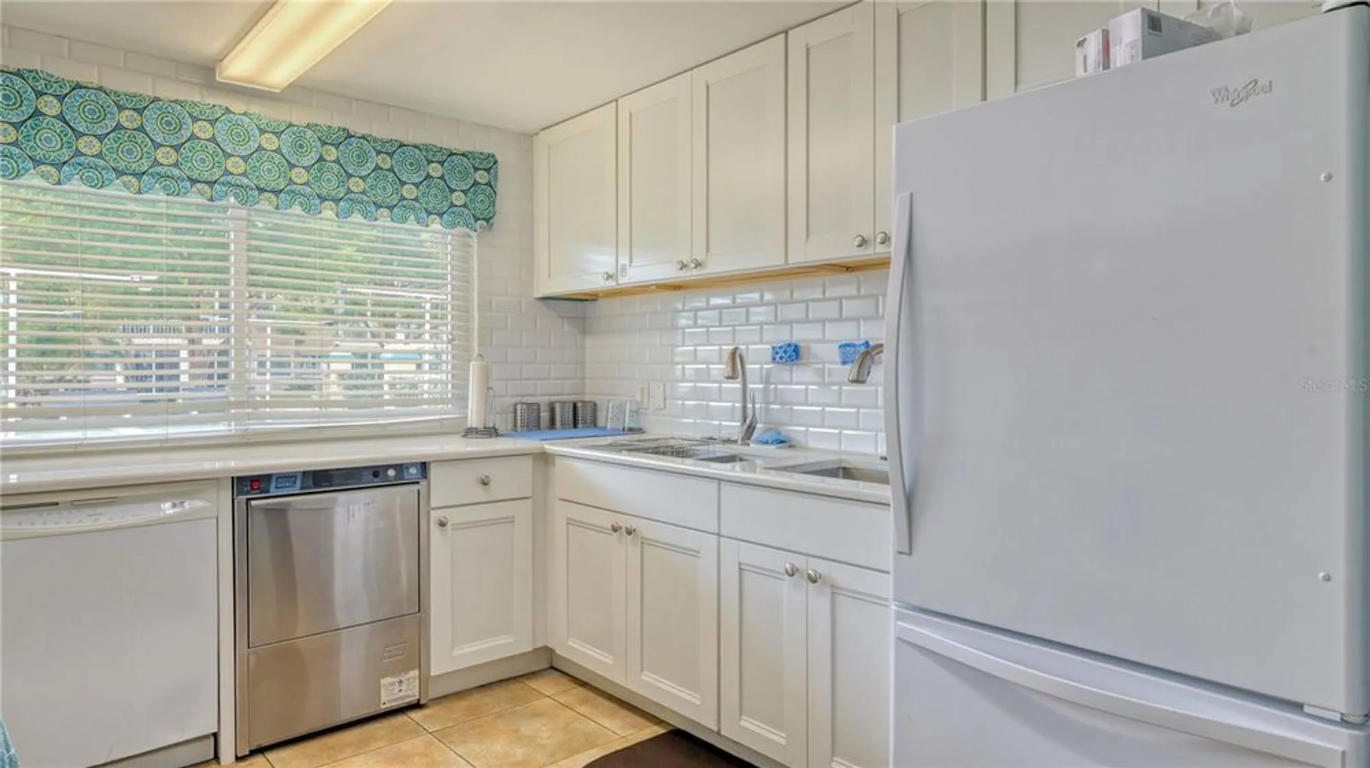 Property Slideshow image 54 of 62 | 1250 n portofino dr apt 208, Sarasota, FL, 34242
