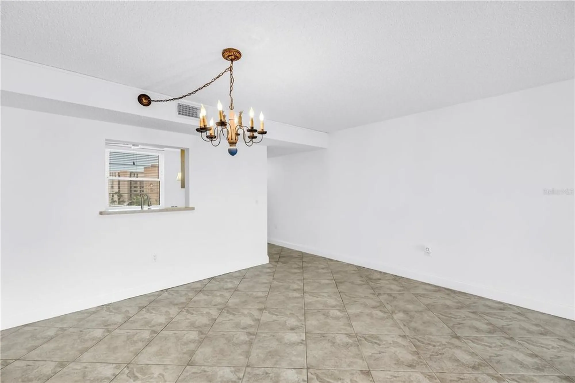 Property Slideshow image 7 of 44 | 7700 sun island dr 401, South Pasadena, FL, 33707