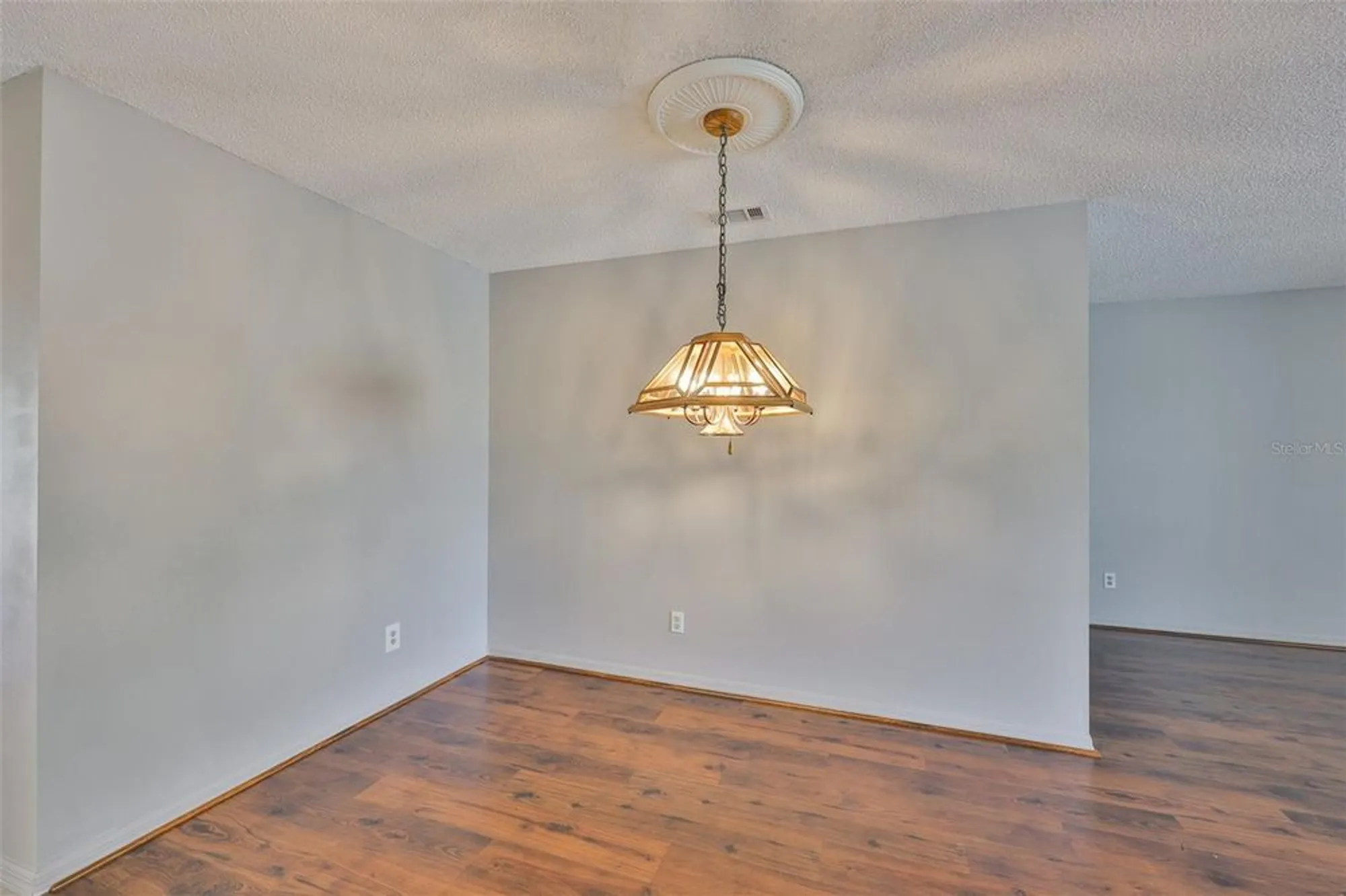 Property Slideshow image 11 of 46 | 206 sola ln, Sun City Center, FL, 33573