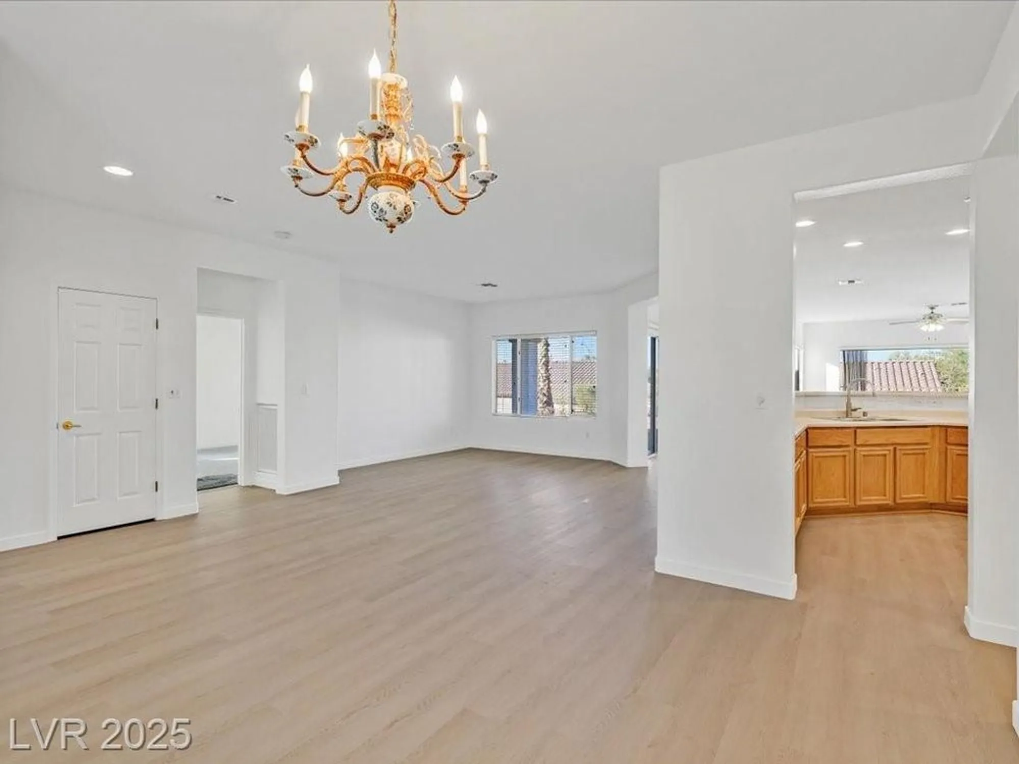 Property Slideshow image 7 of 37 | 2582 hayesville ave, Henderson, NV, 89052