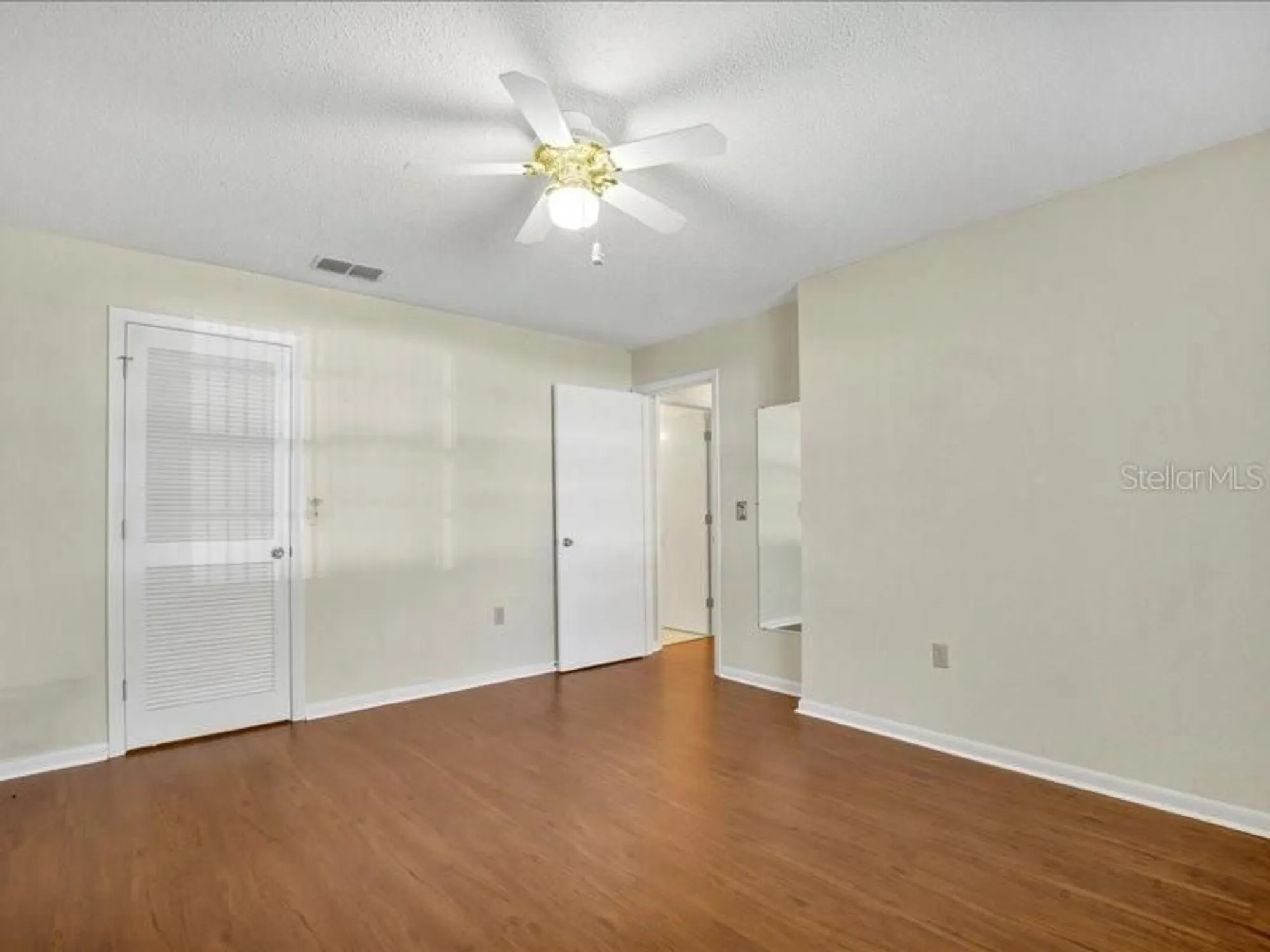 Property Slideshow image 18 of 36 | 1585 oakview cir, Winter Haven, FL, 33880