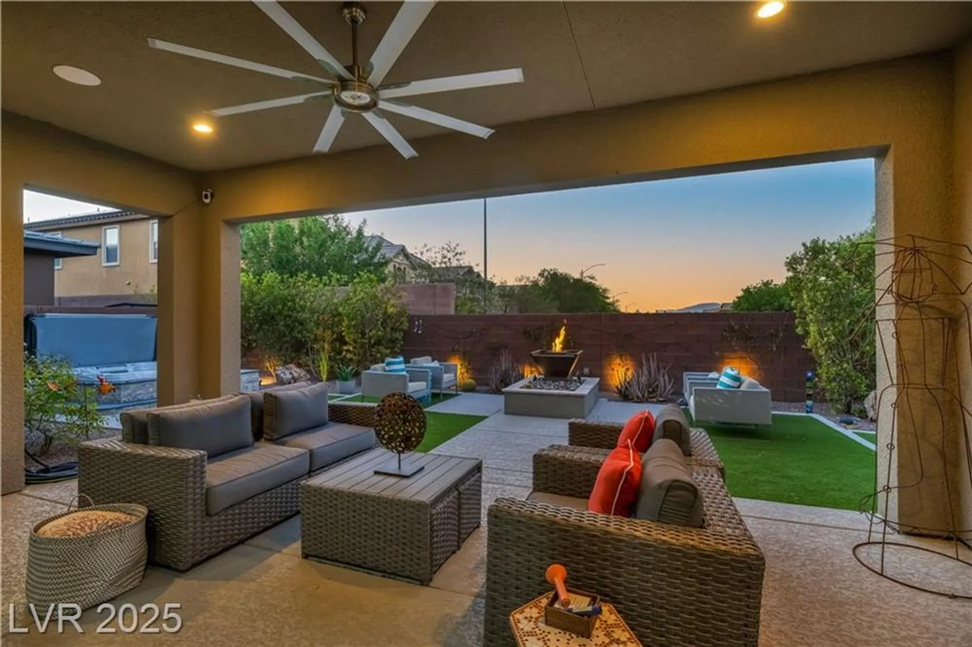 Property Slideshow image 5 of 87 | 9988 regency square ave, Las Vegas, NV, 89148