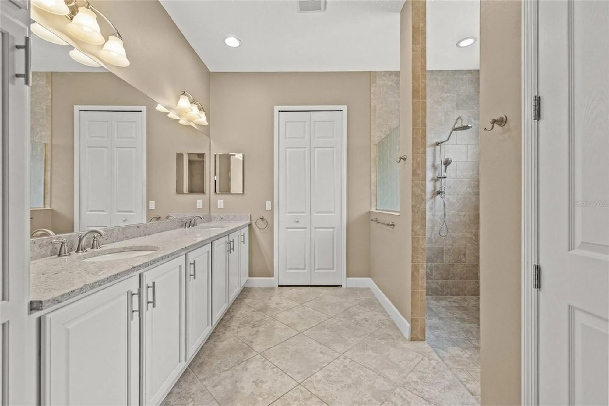 Property Slideshow image 25 of 52 | 1803 pacific dunes dr, Sun City Center, FL, 33573