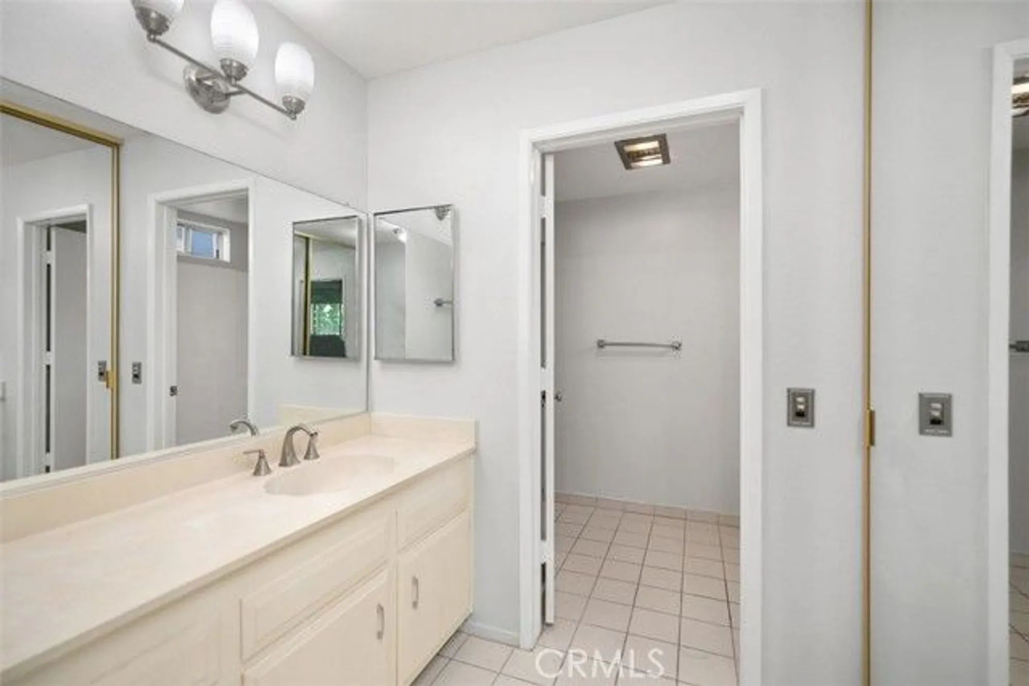 Property Slideshow image 20 of 25 | 2405 via mariposa 2g, Laguna Woods, CA, 92637