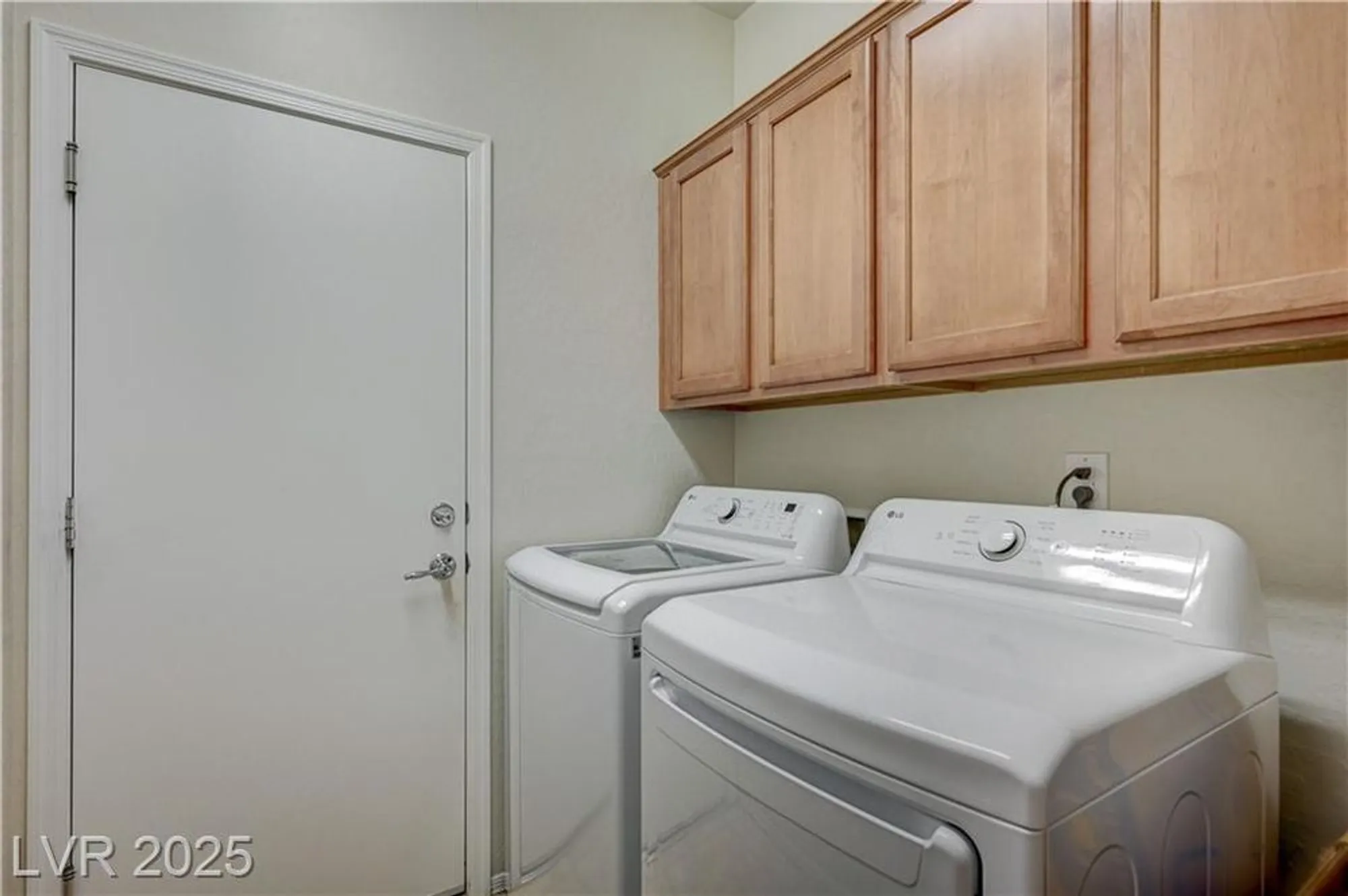 Property Slideshow image 23 of 40 | 2413 great auk ave, North Las Vegas, NV, 89084