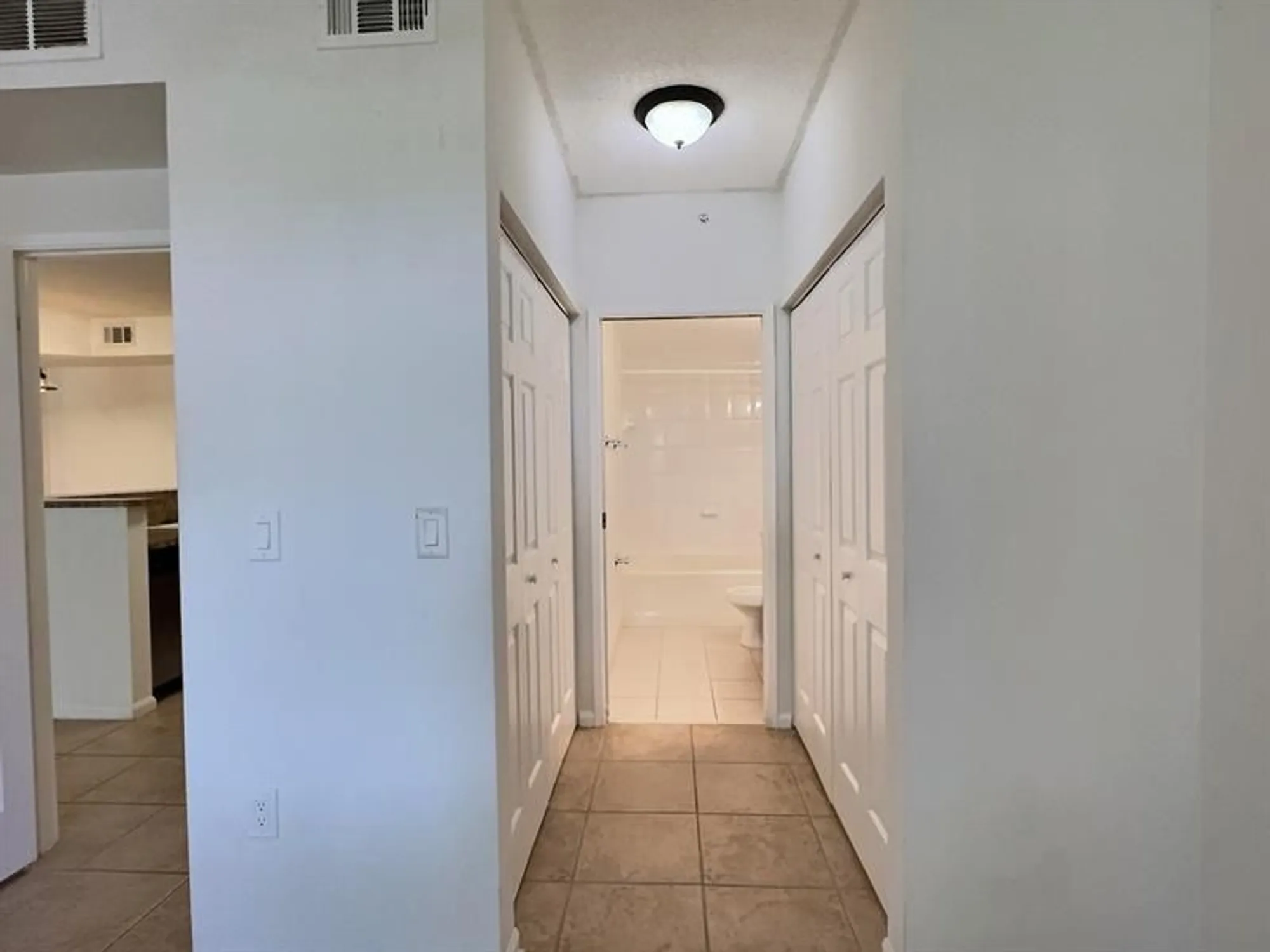 Property Slideshow image 22 of 35 | 7940 n nob hill rd 108, Tamarac, FL, 33321