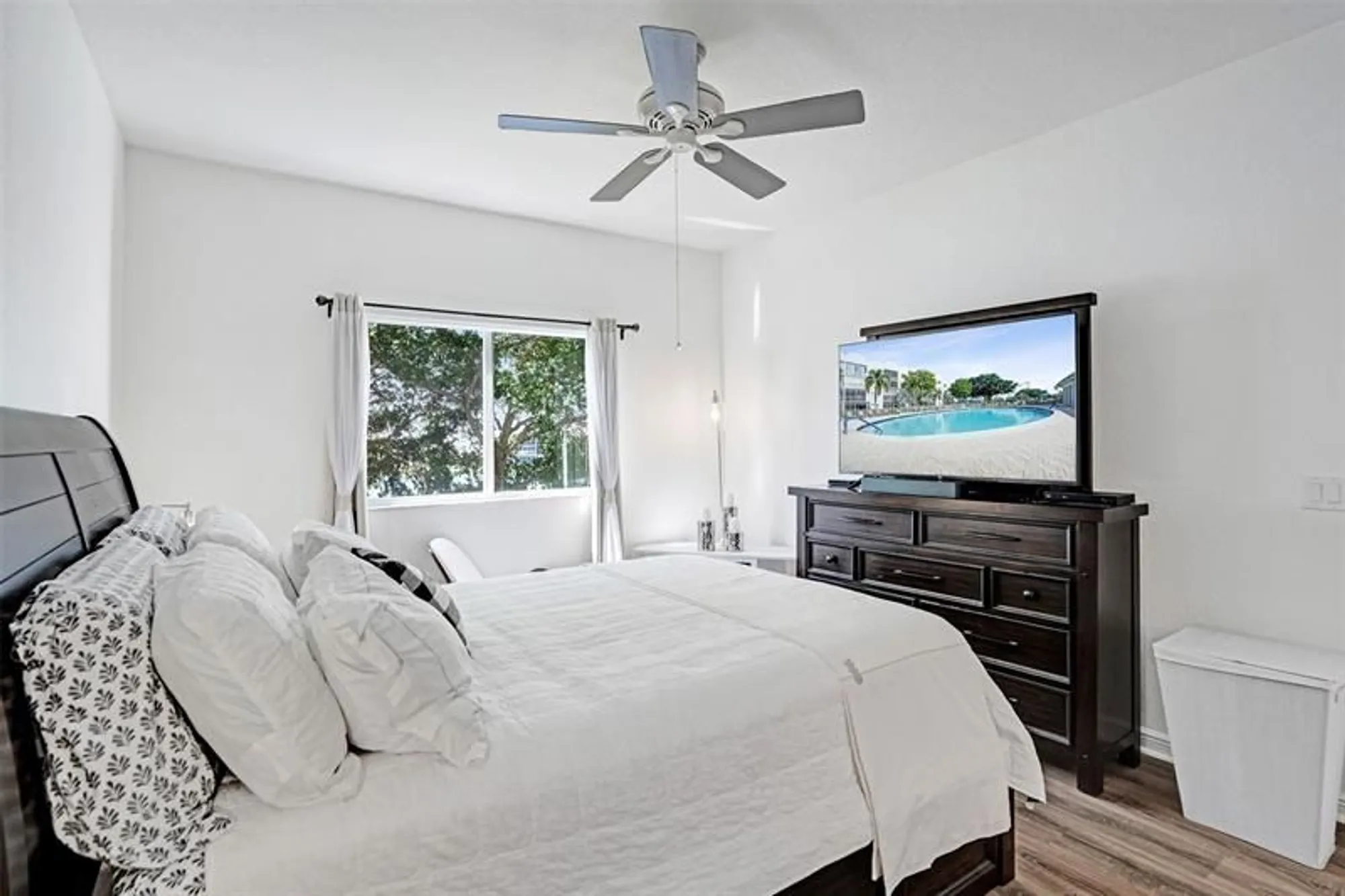 Property Slideshow image 18 of 43 | 7623 southampton ter apt 302, Tamarac, FL, 33321