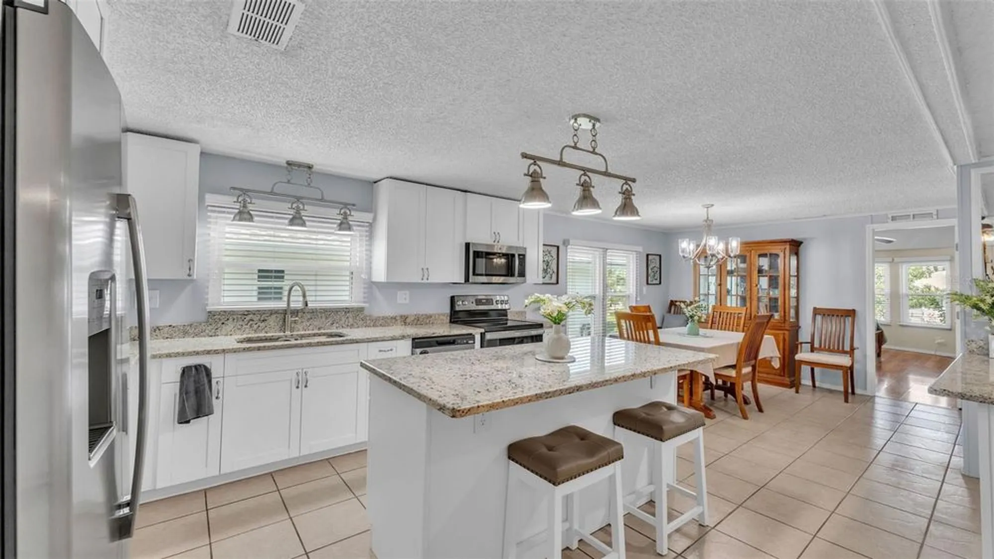 Property Slideshow image 9 of 48 | 3279 pebble bend dr, Lakeland, FL, 33810
